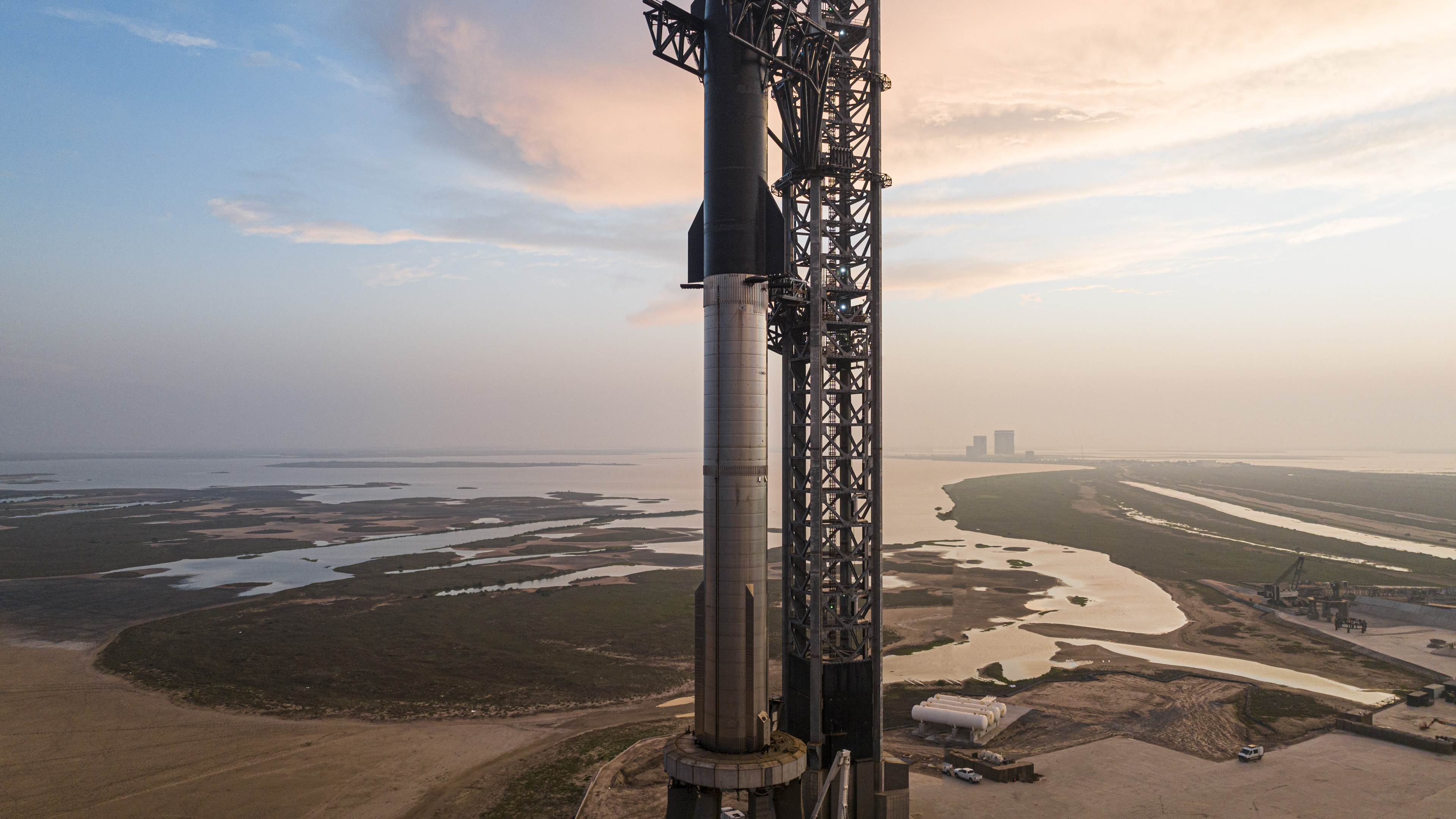 SpaceX shares jump again in second day’s trading after IPO