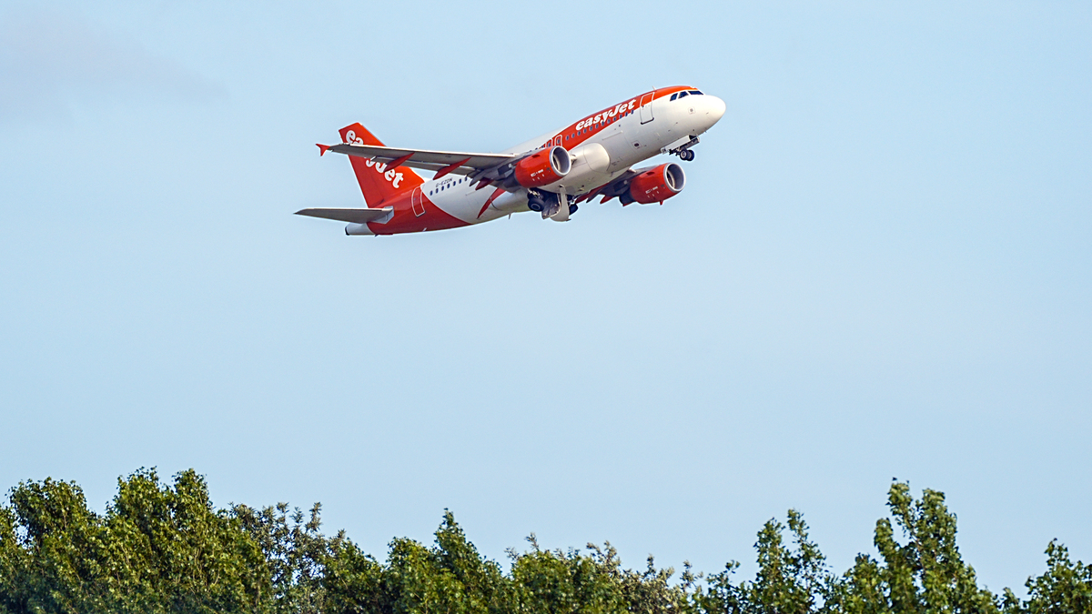 EU to review airline ownership rules and cement restriction on outside investors taking control