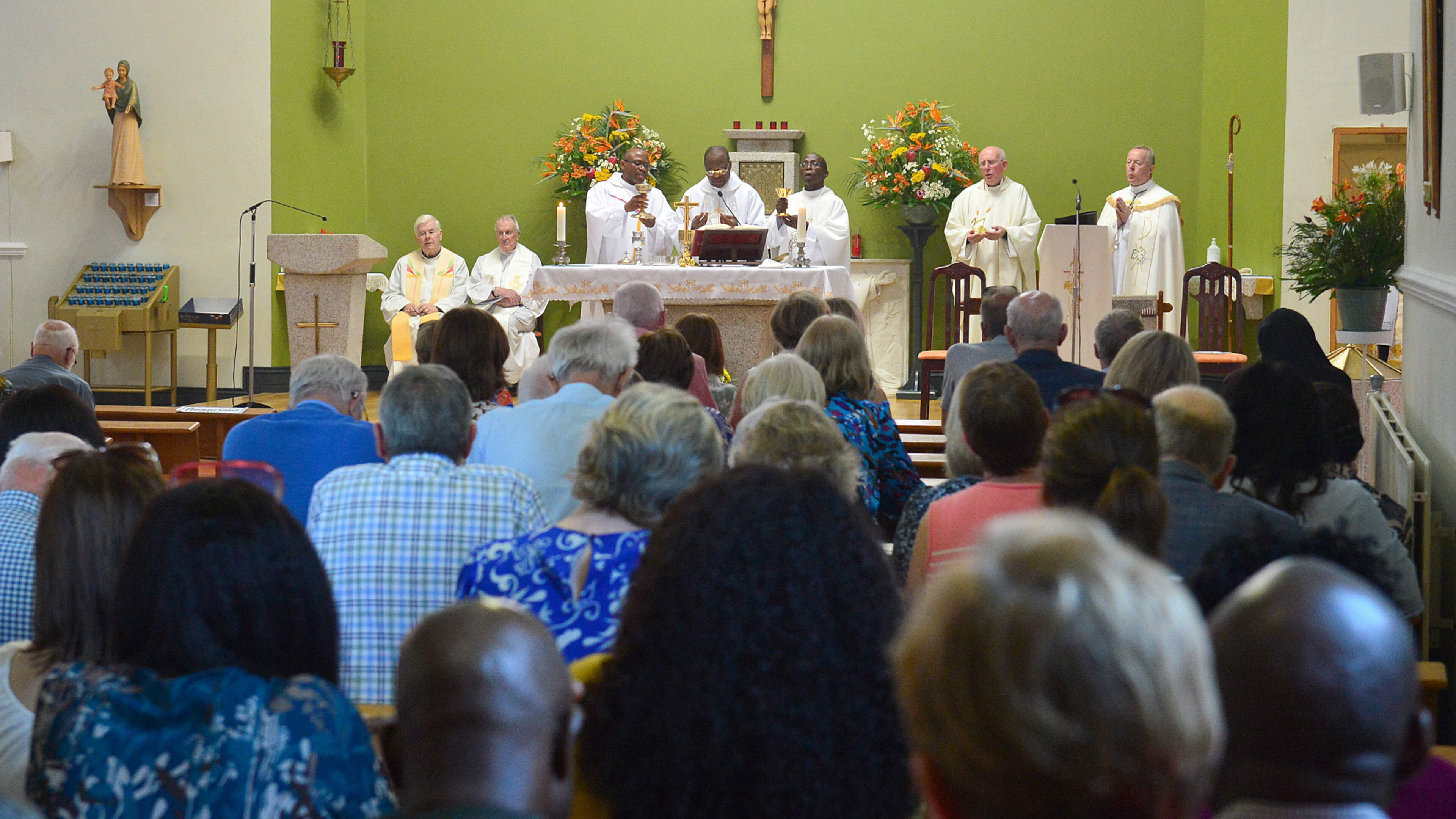 Popular Louth priest who has become ‘more Irish than the Irish’ celebrates silver jubilee