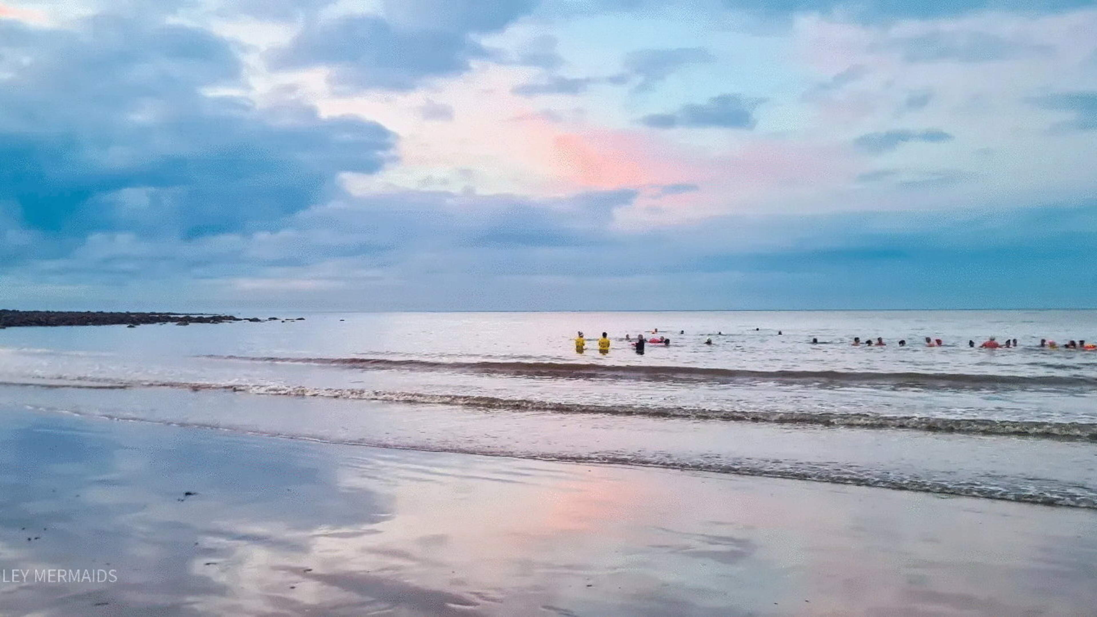 Funding to improve outdoor swimming facilities across Louth beaches