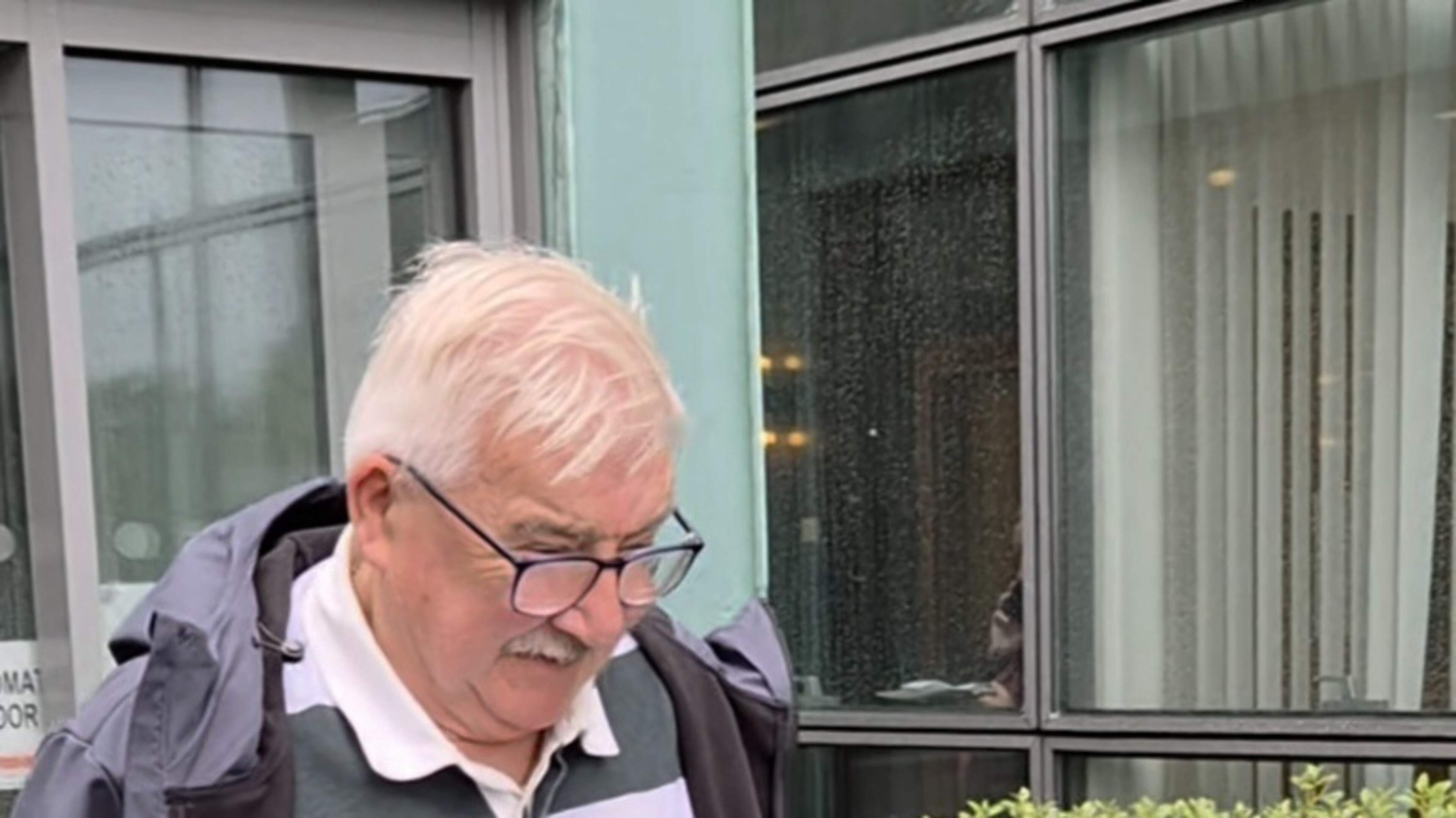 Pensioner (74) tried to smuggle USB stick and SIM cards into jail