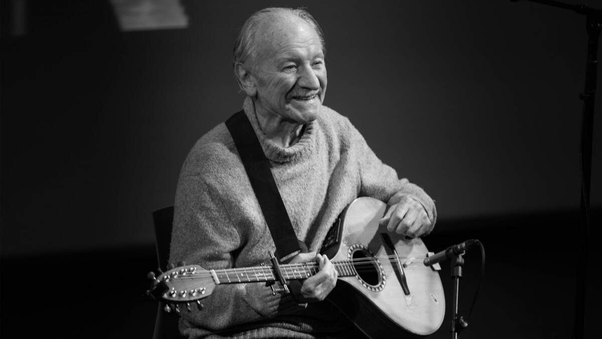 Obituary: Dónal Lunny, innovative musician who shaped the sound of Irish trad