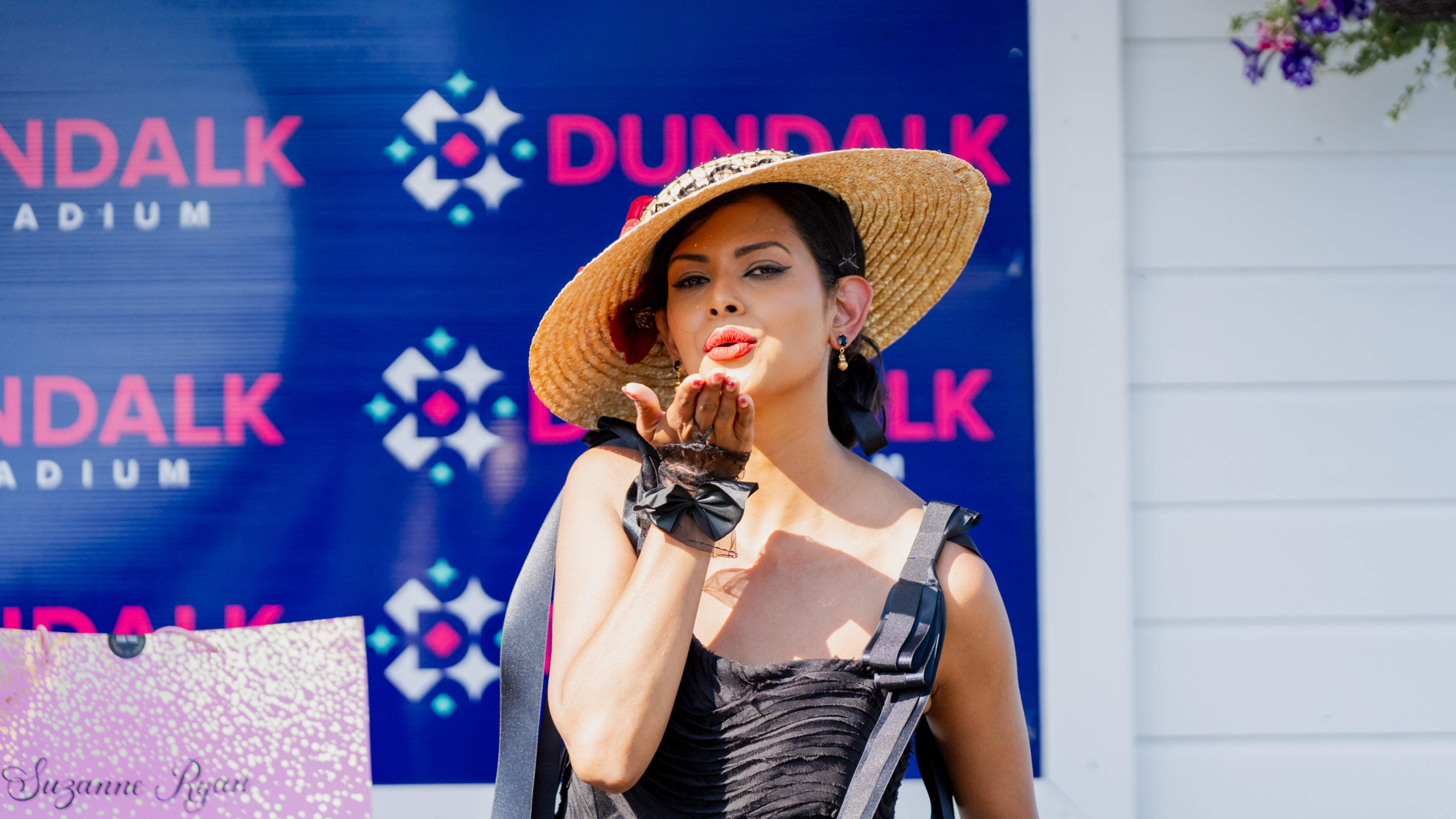 Summer sun and style as Ladies Day draws big crowds to Dundalk Stadium