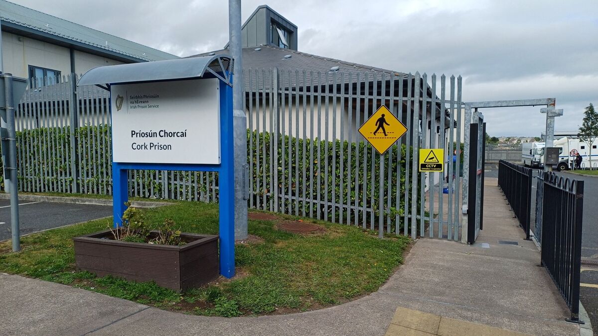 Cork man who stole brother's bracelet given extra five days on prison sentence he's serving