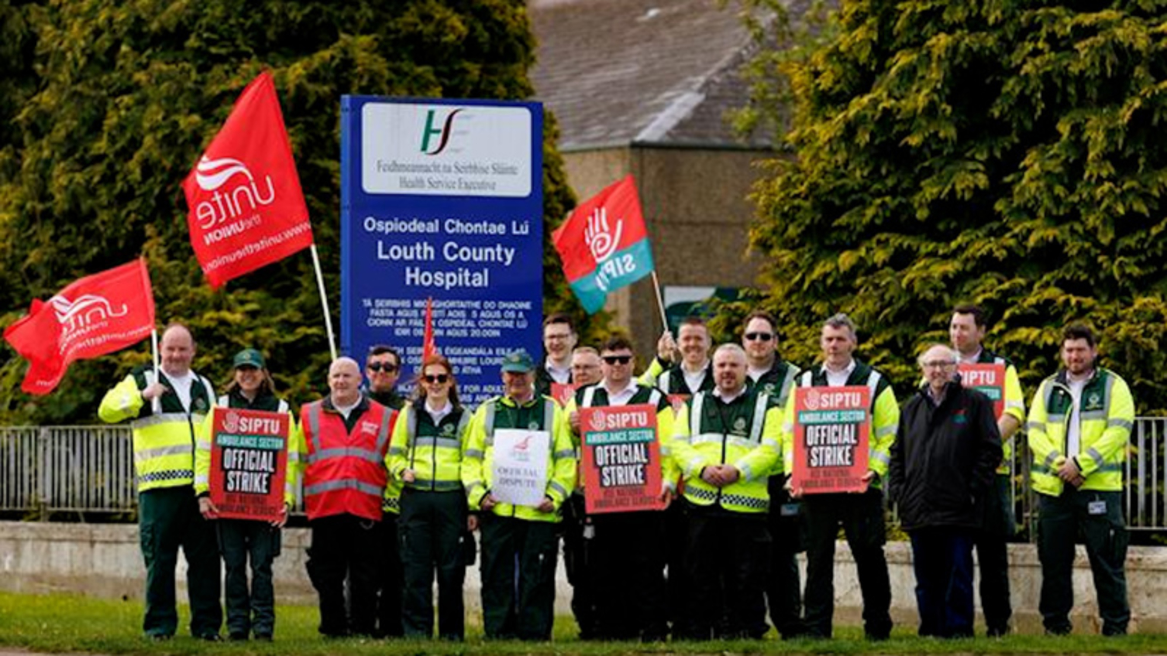Three-day ambulance strike next week is called off after ‘constructive’ talks