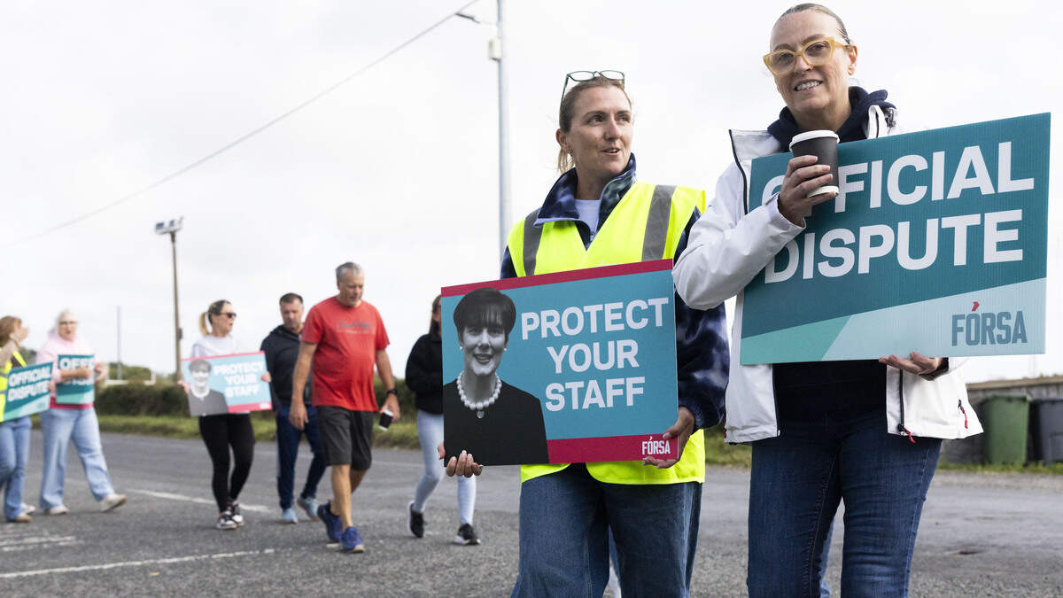 Oberstown management calls for 48 hour strike to be suspended, following invitation to talks
