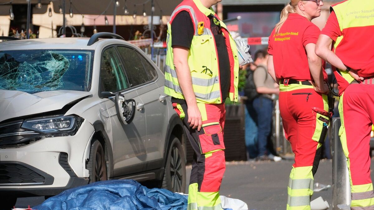 Two killed and three seriously injured after car mows down people on ...
