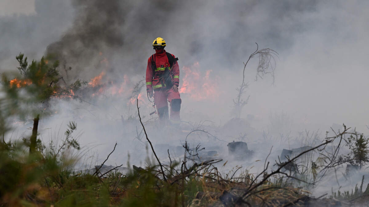 Irish student ‘on edge' as smoke chokes Bordeaux and threatens to disrupt flights home