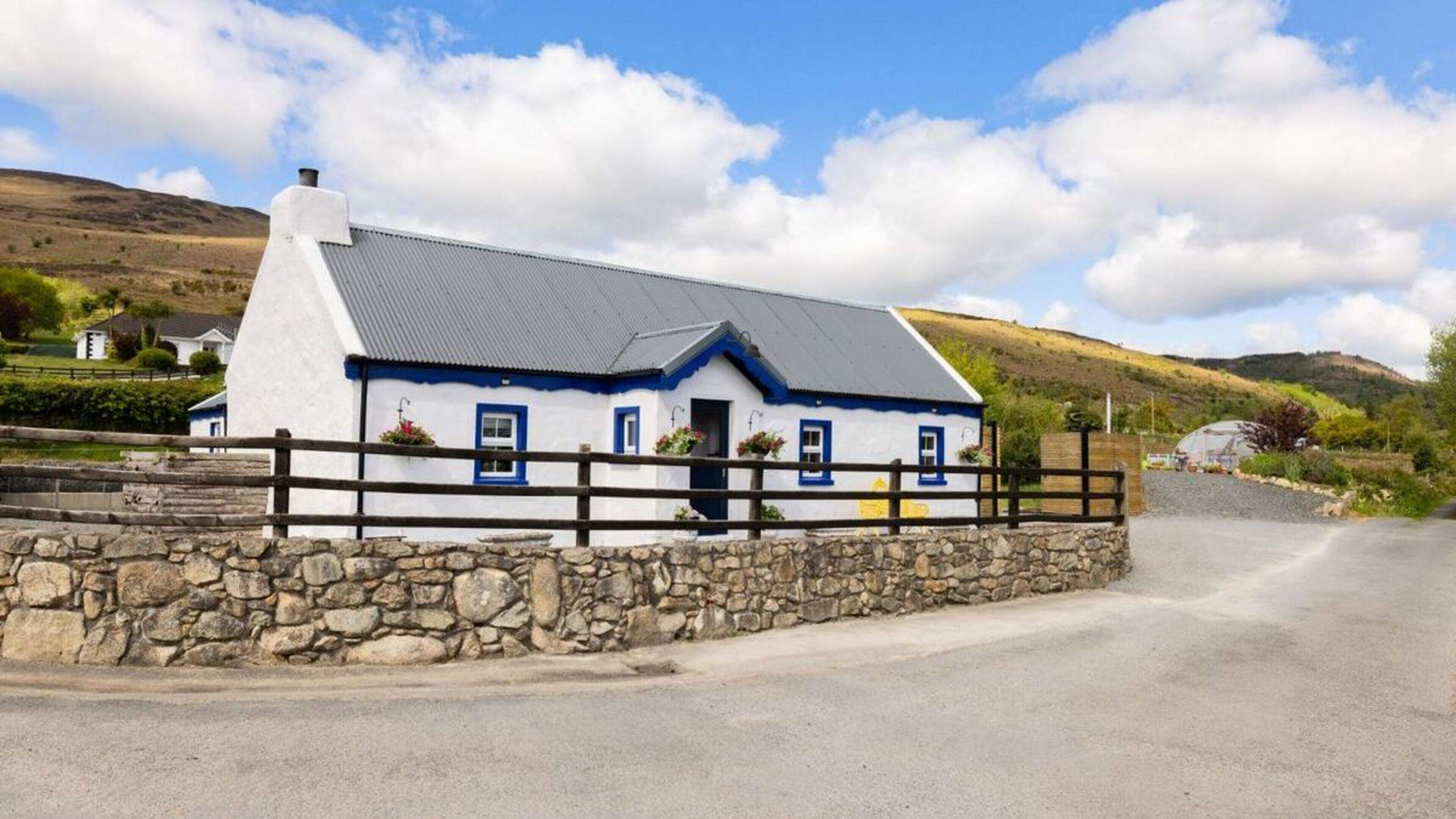 See inside:  traditional Louth cottage on the market for €525,000