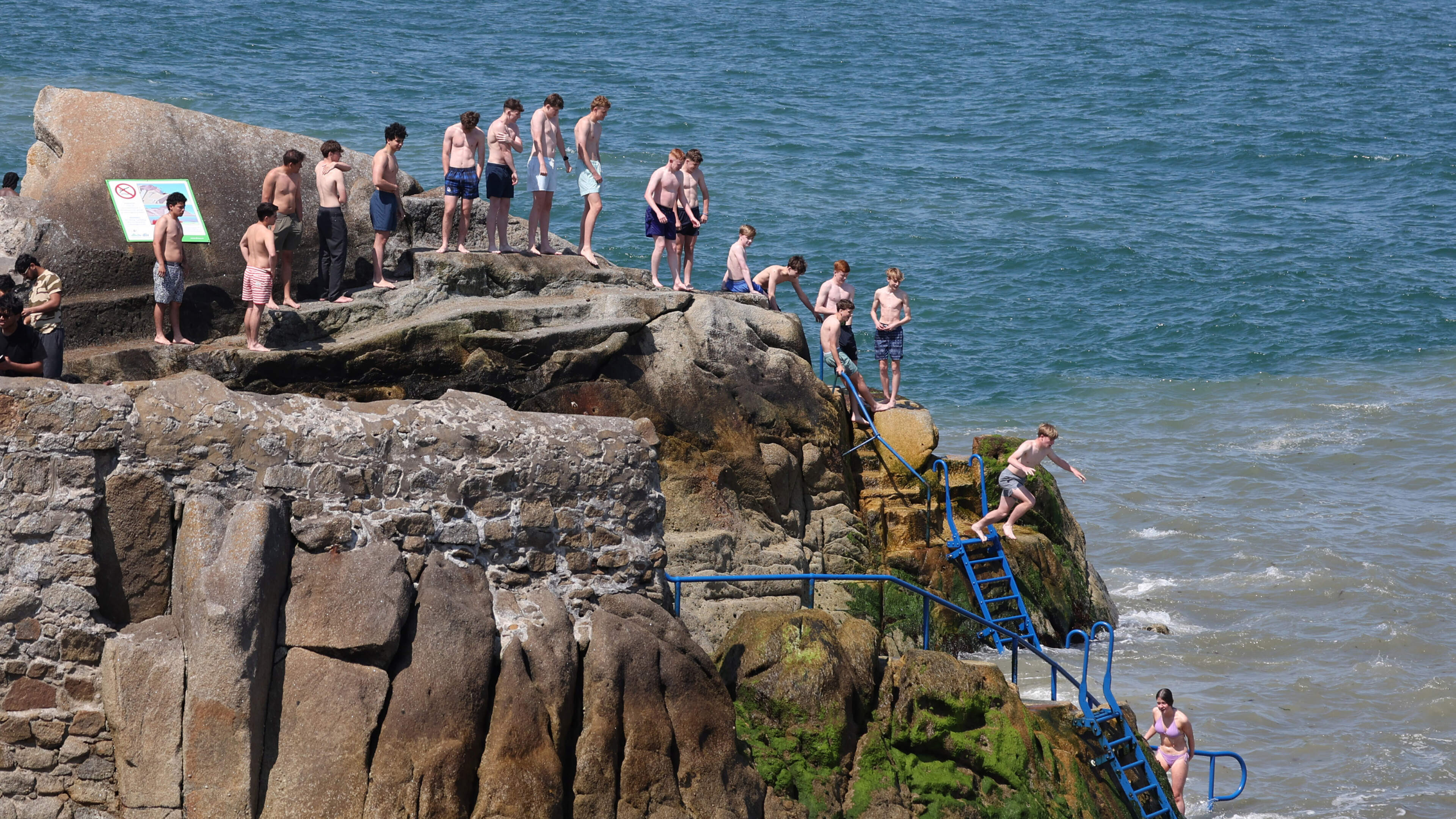 Luke O'Neill: Why do we feel better when the sun is out? 