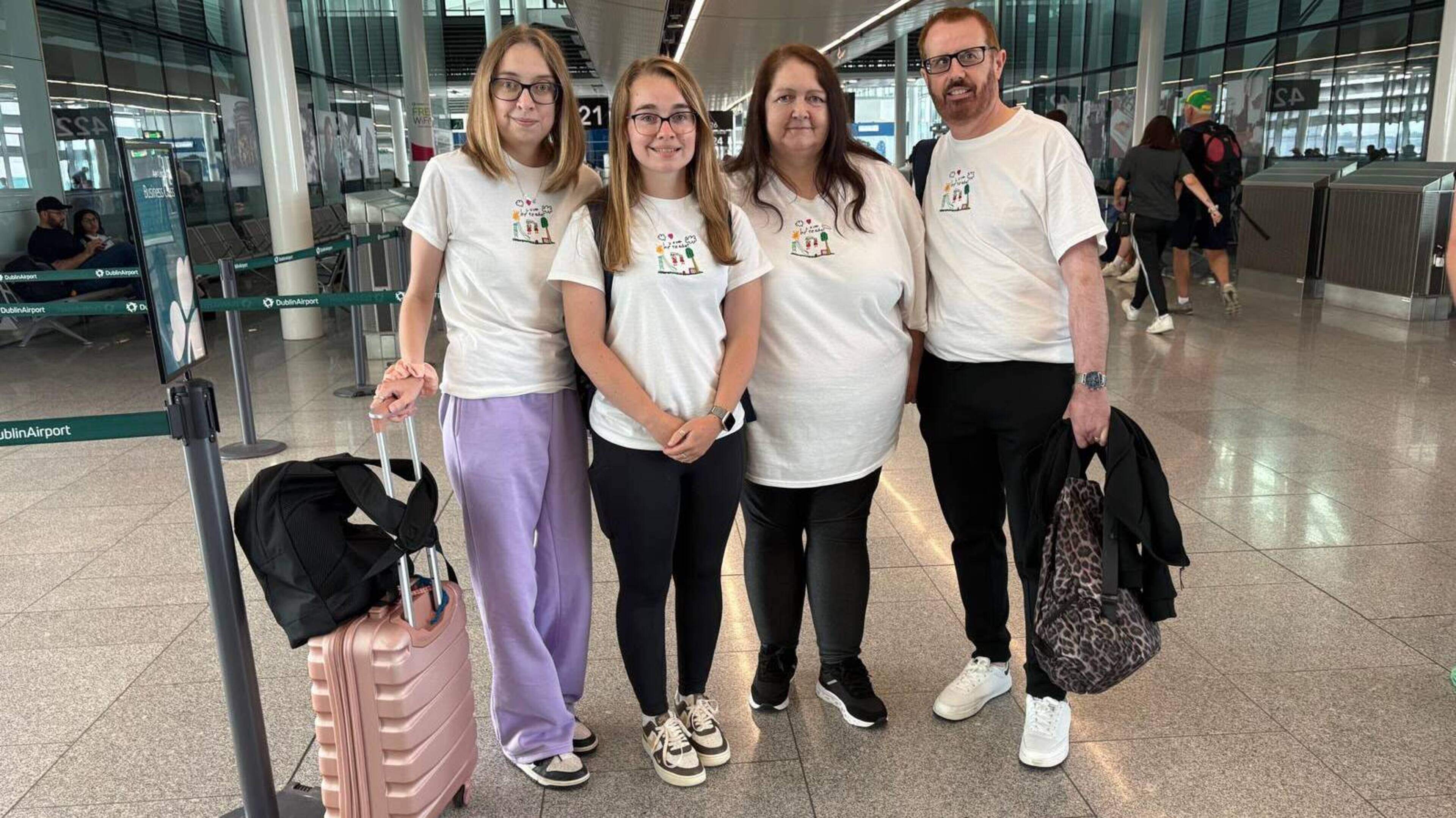 Wicklow teacher’s mum thanks community as family flies to US for life-saving surgery after €600,000 raised