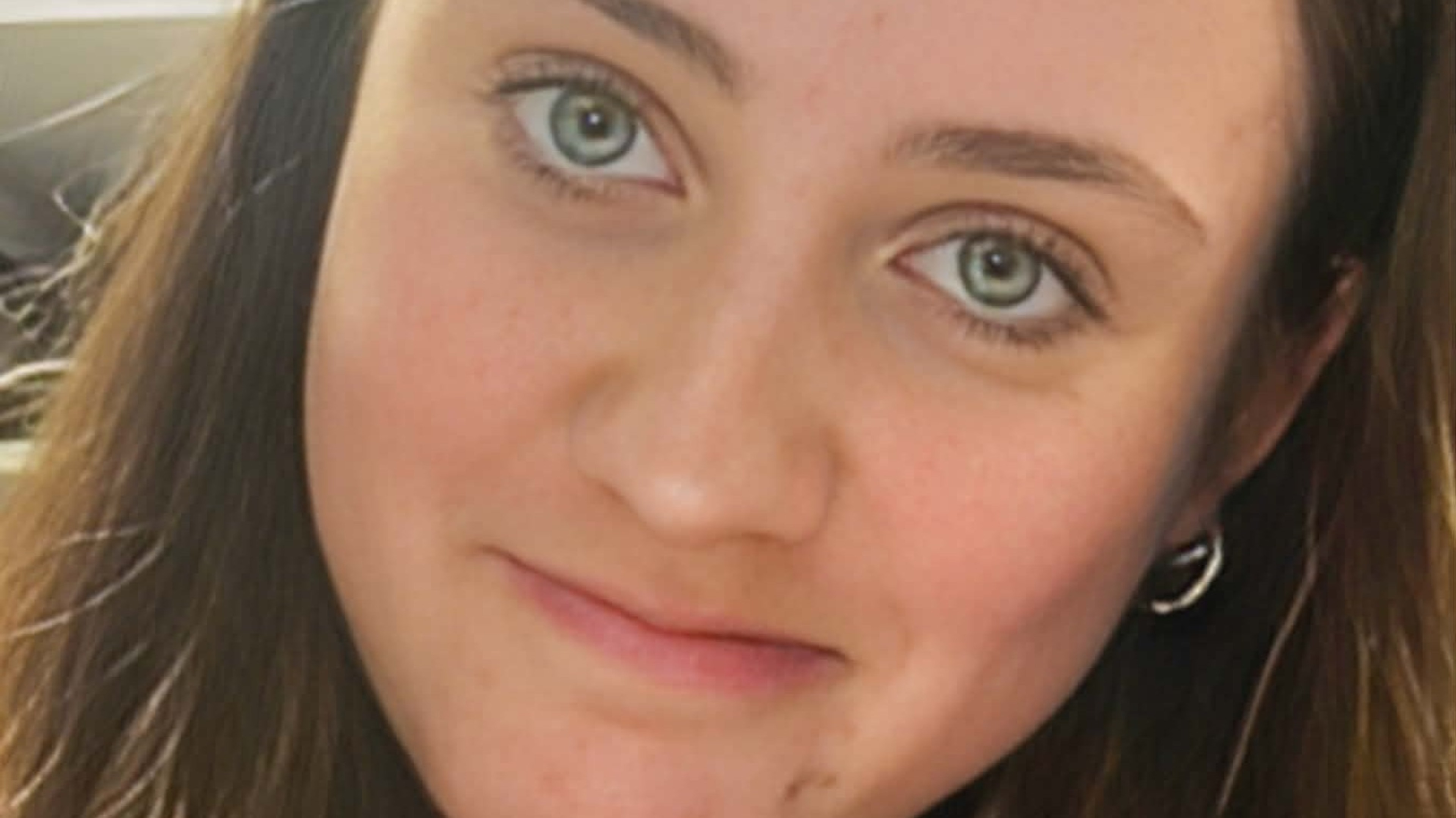 ‘She was lying there with about four or five paramedics working on her’ – dad tells of heartbreak as his daughter of girl (16) died in hit-and-run
