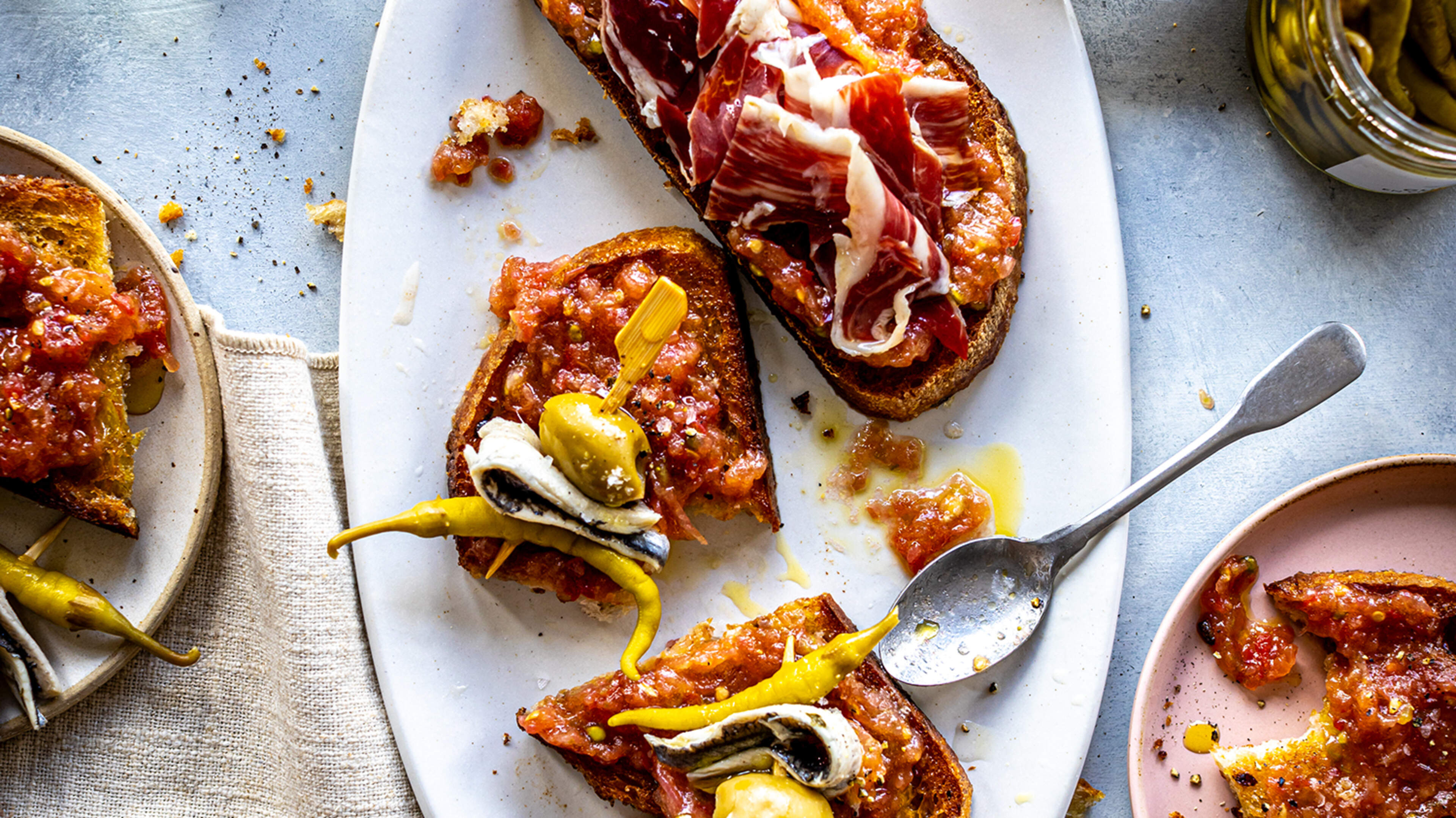 Pan con Tomate