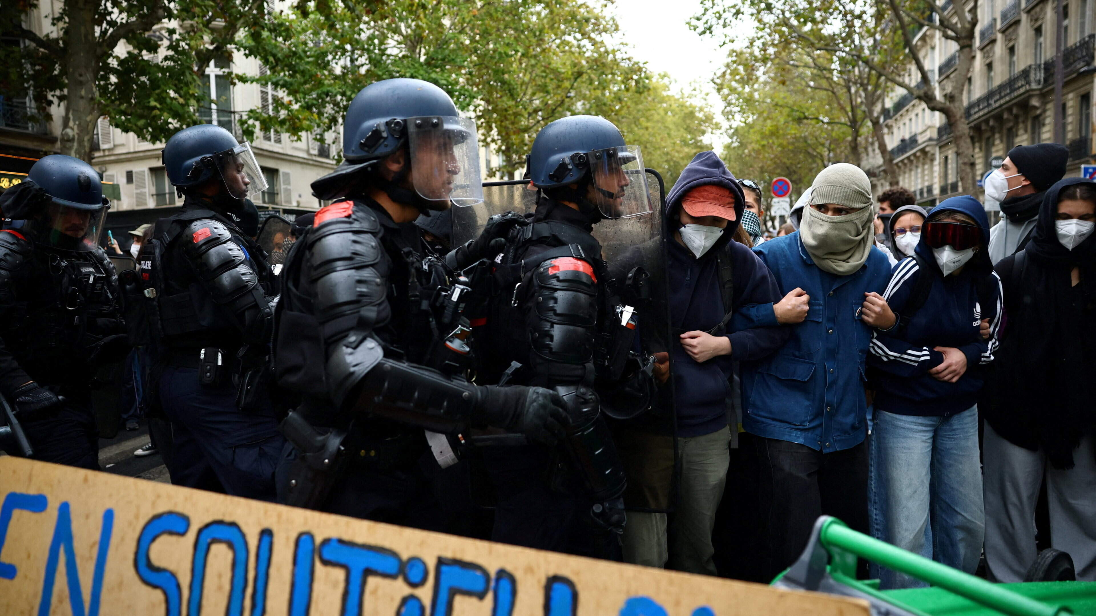 France suspends the use of stun grenades to police school protests
