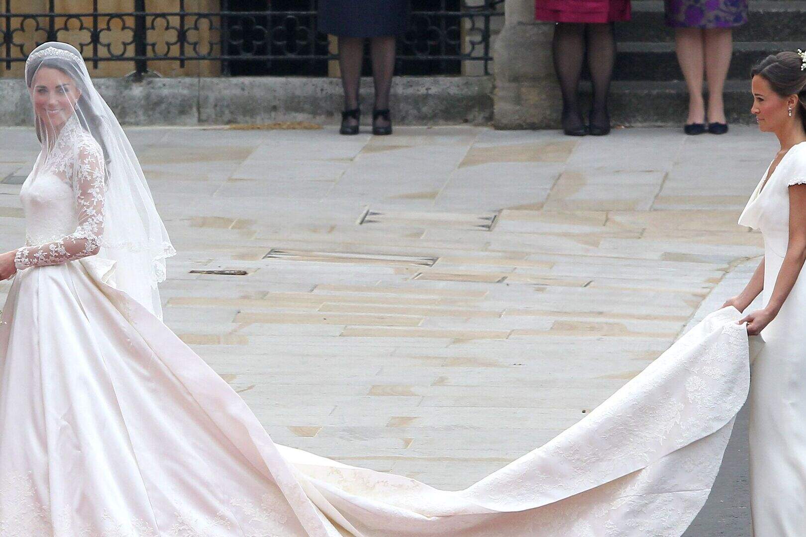 Here's where to get Pippa Middleton's bridesmaid dress for a fraction of  the original cost | Irish Independent