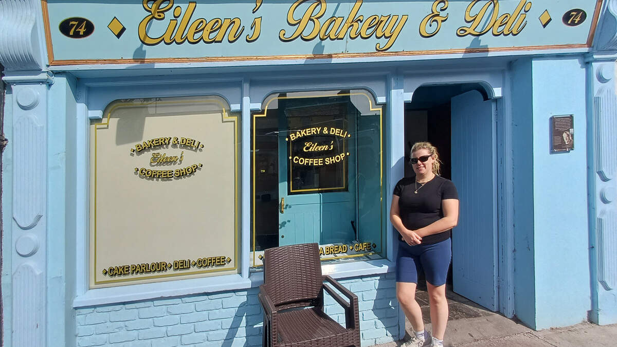Flowers, tears and farewell cards: end of 80-year tradition as Kerry bakery closes doors