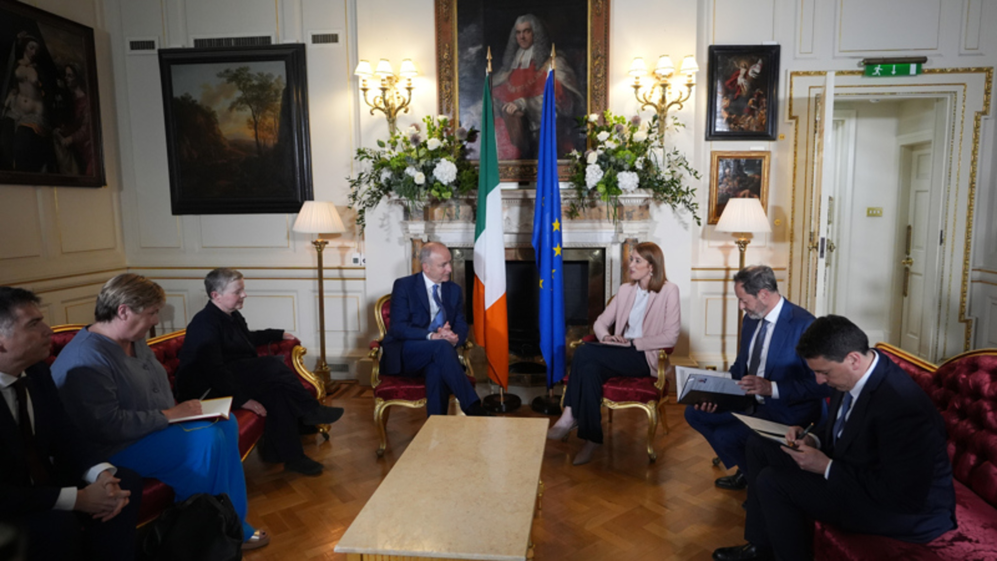 ‘Momentum building’ for EU ban on children’s social media use, says Taoiseach 