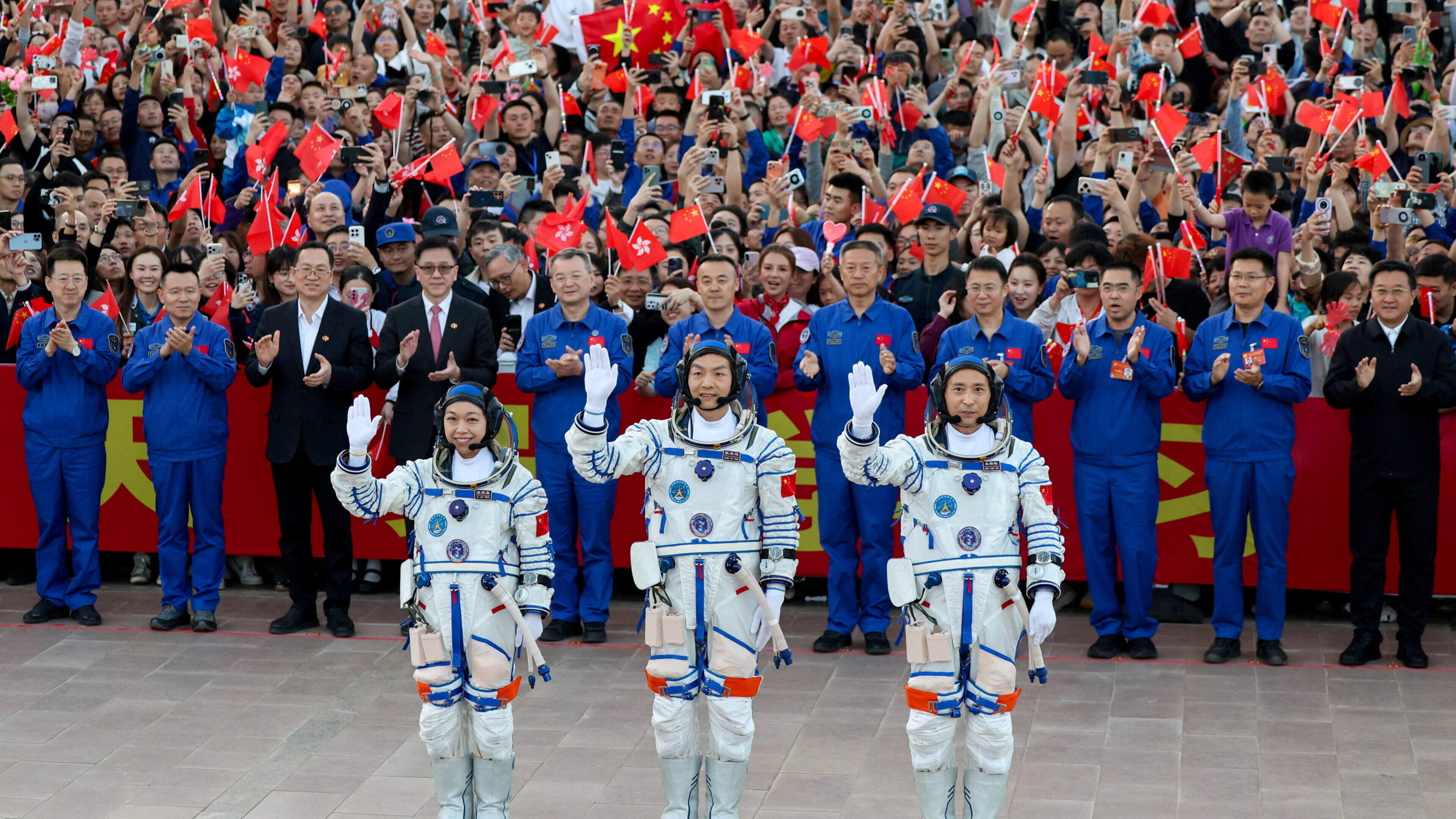 Chinese astronaut to stay on Tiangong space station for a year