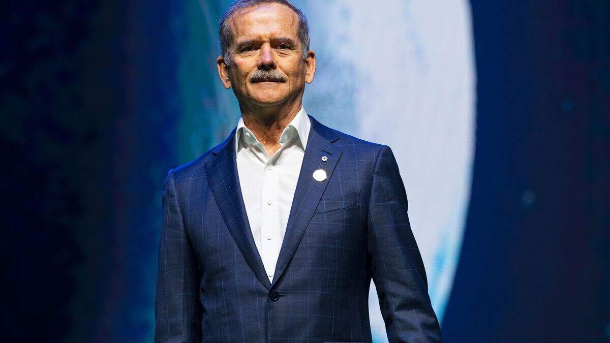 Astronaut Chris Hadfield on Elon Musk, Jeff Bezos, his new book Final ...