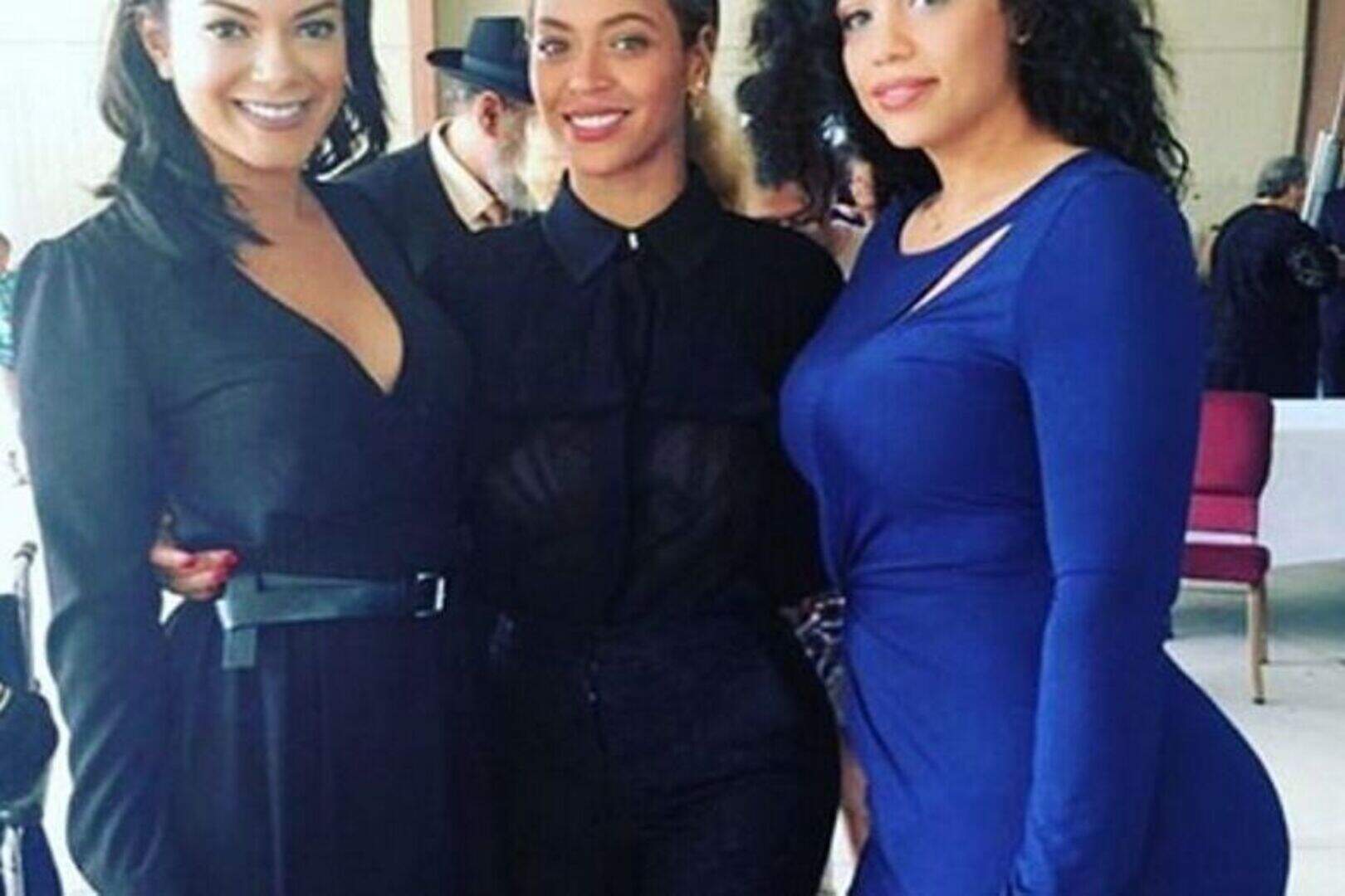 beyonce's cousin in the blue dress Photo of Beyonce Standing Beside Her Very Curvy Cousin Goes Viral