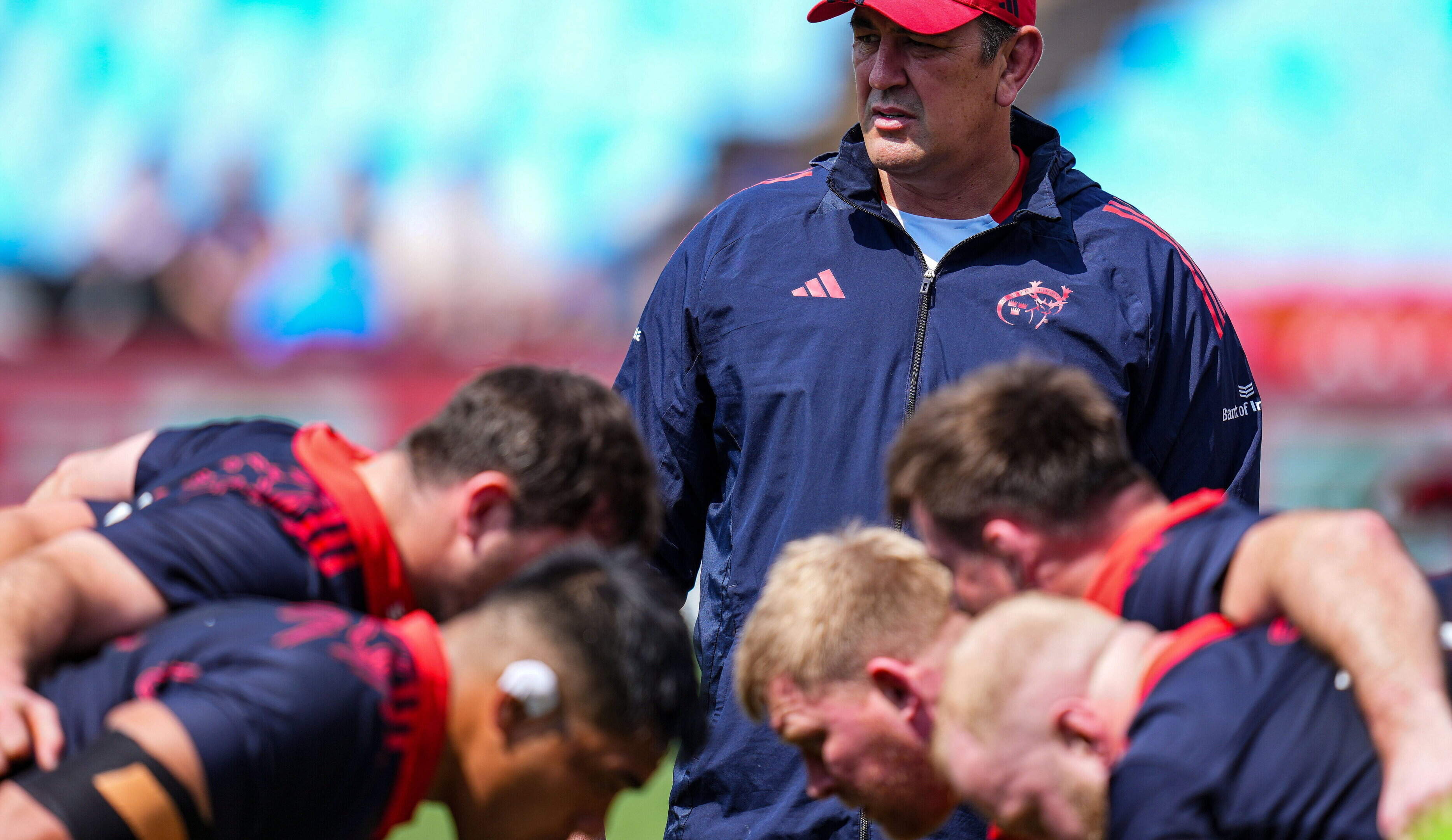 ‘Finals are different’ – Clayton McMillan embracing ‘cut-throat rugby’ and ignoring travel woes as Munster chase URC upset