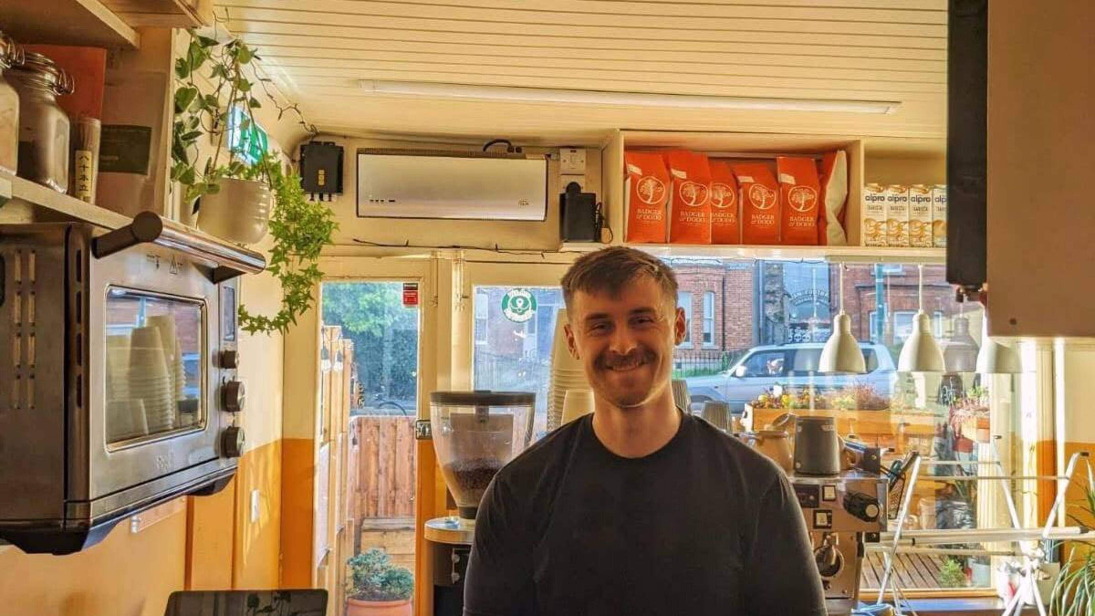 ‘I worry that it’s going to put us out of business’ – Dublin café owner launches campaign after outdoor seating is removed