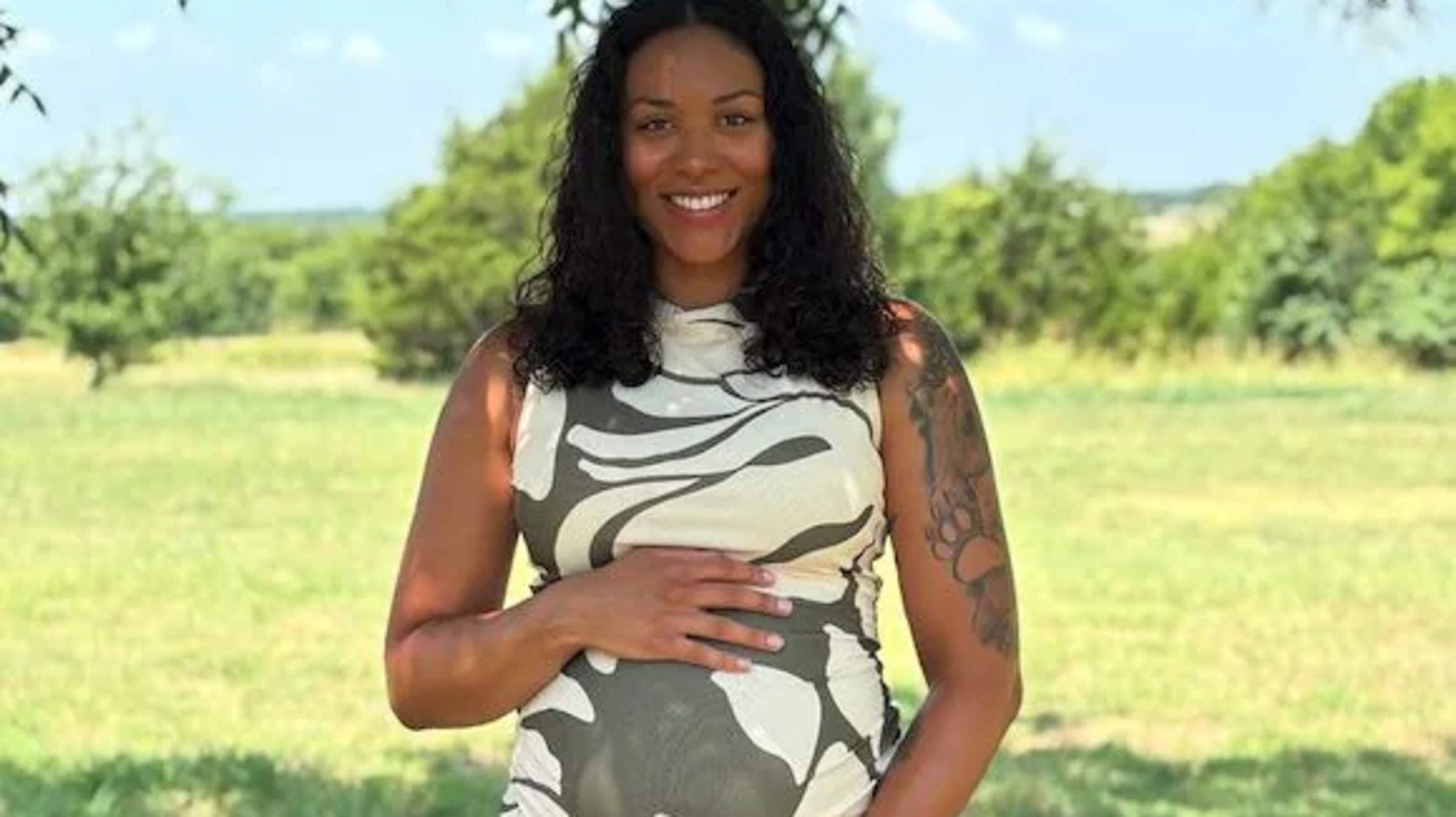 Surrogate mother fighting to stop parents aborting baby with heart defect