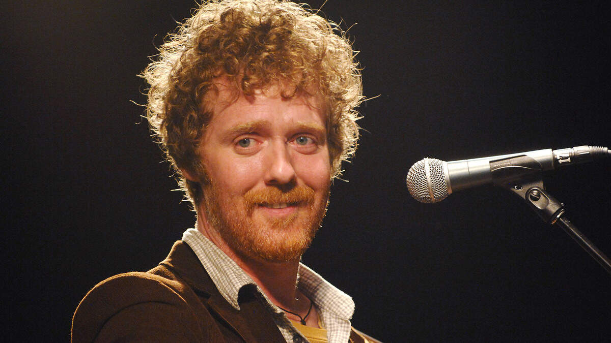 Snow Patrol make donation to charity in memory of ‘Ireland's greatest ever songwriter' Glen Hansard