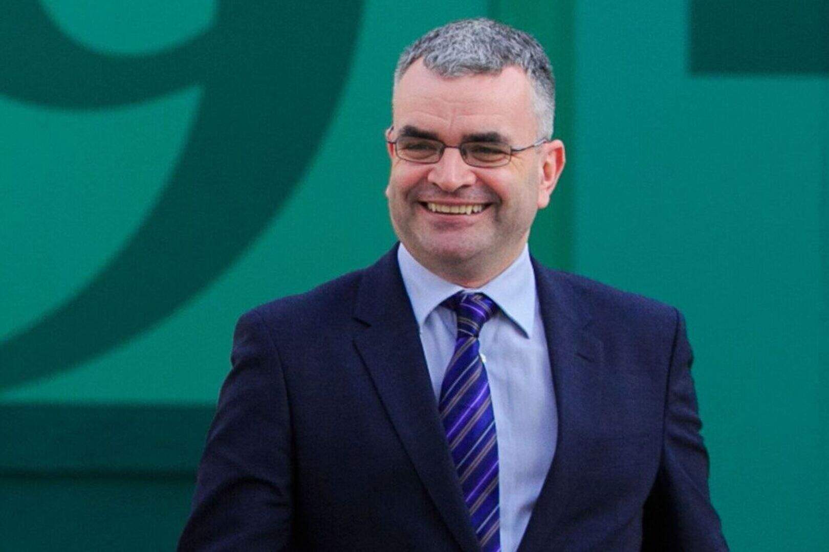 Fáilte mhór roimh an Aire úr sinsearach Gaeltachta – ach tá neart ...