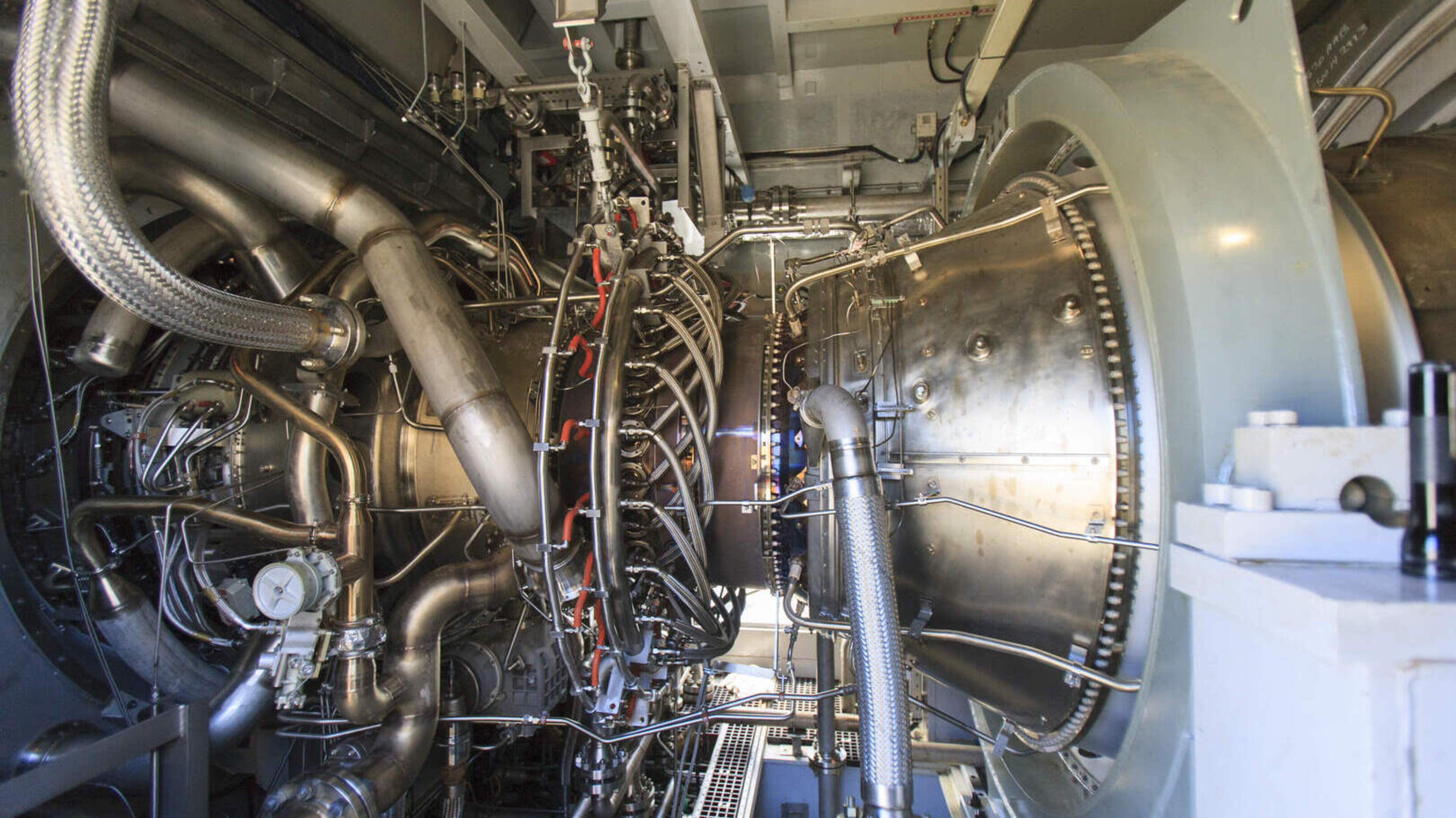 Concerns over proposed 680MW gas-fired power plant near homes and data centres in Dublin