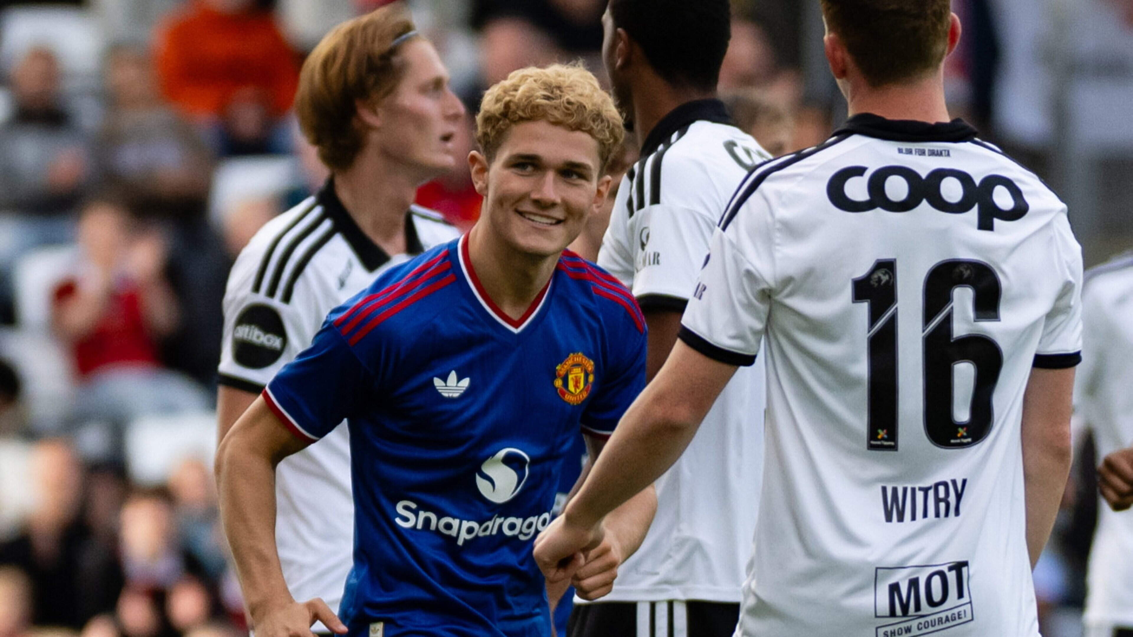 Irish youngster Jacob Devaney on target as Manchester United thump Rosenborg