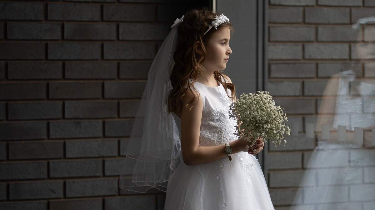 ‘For one day we got to celebrate our brave little girl' – Aoife (8) has communion in hospital as family pray for heart transplant