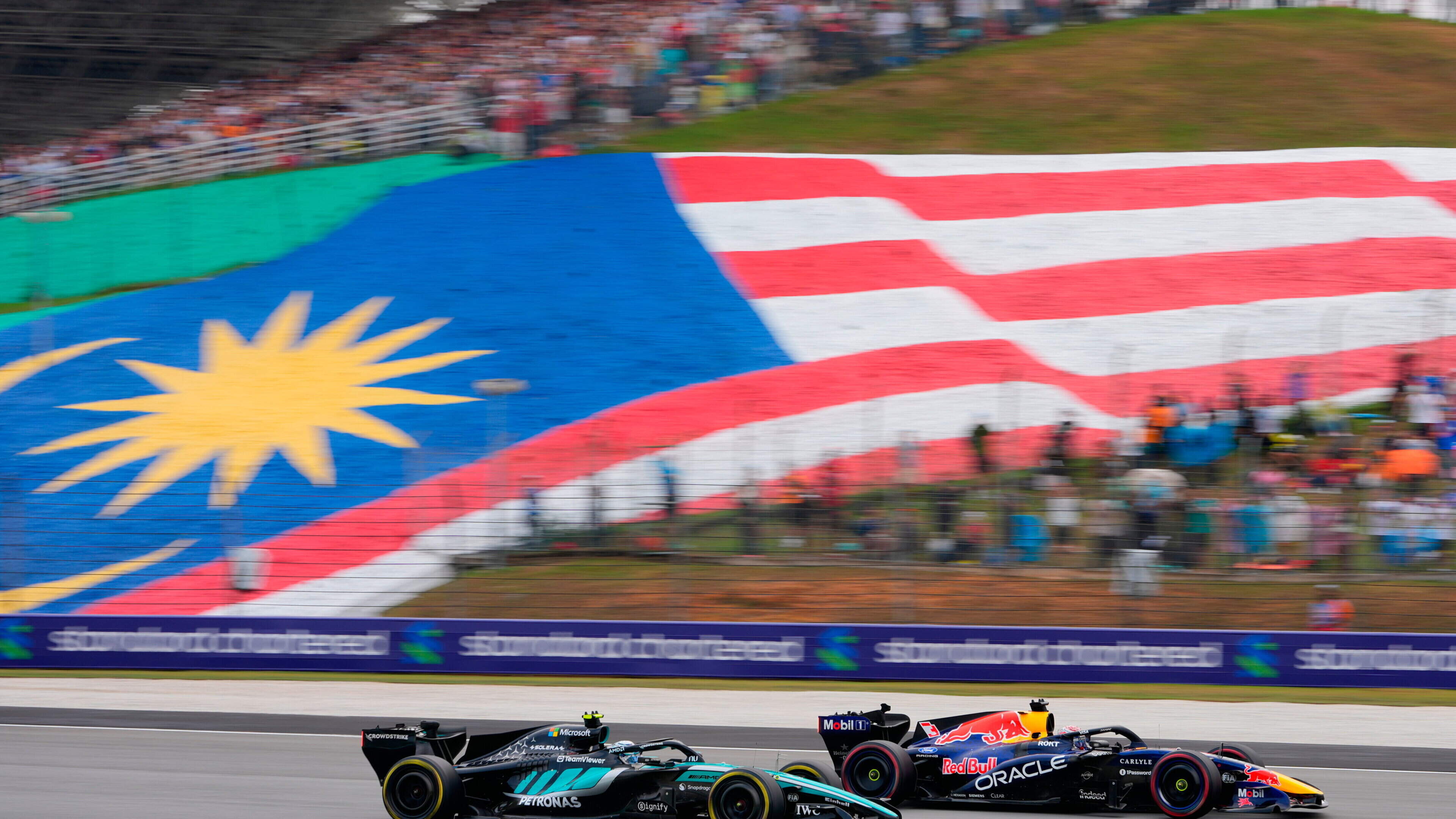 ‘It was like the Lego race’ – Drivers hit out as FIA pledge full investigation after farcical start to Bahrain Grand Prix