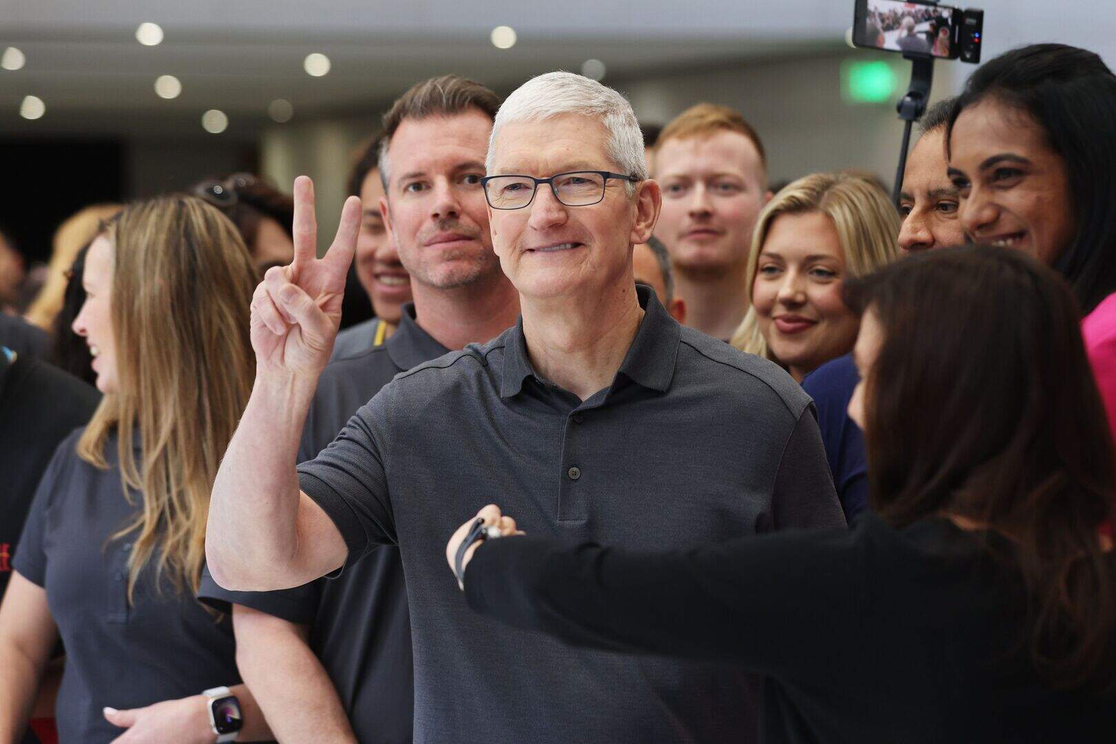 Apple’s Irish arm paid €6.5bn in corporate income tax last year | Irish ...