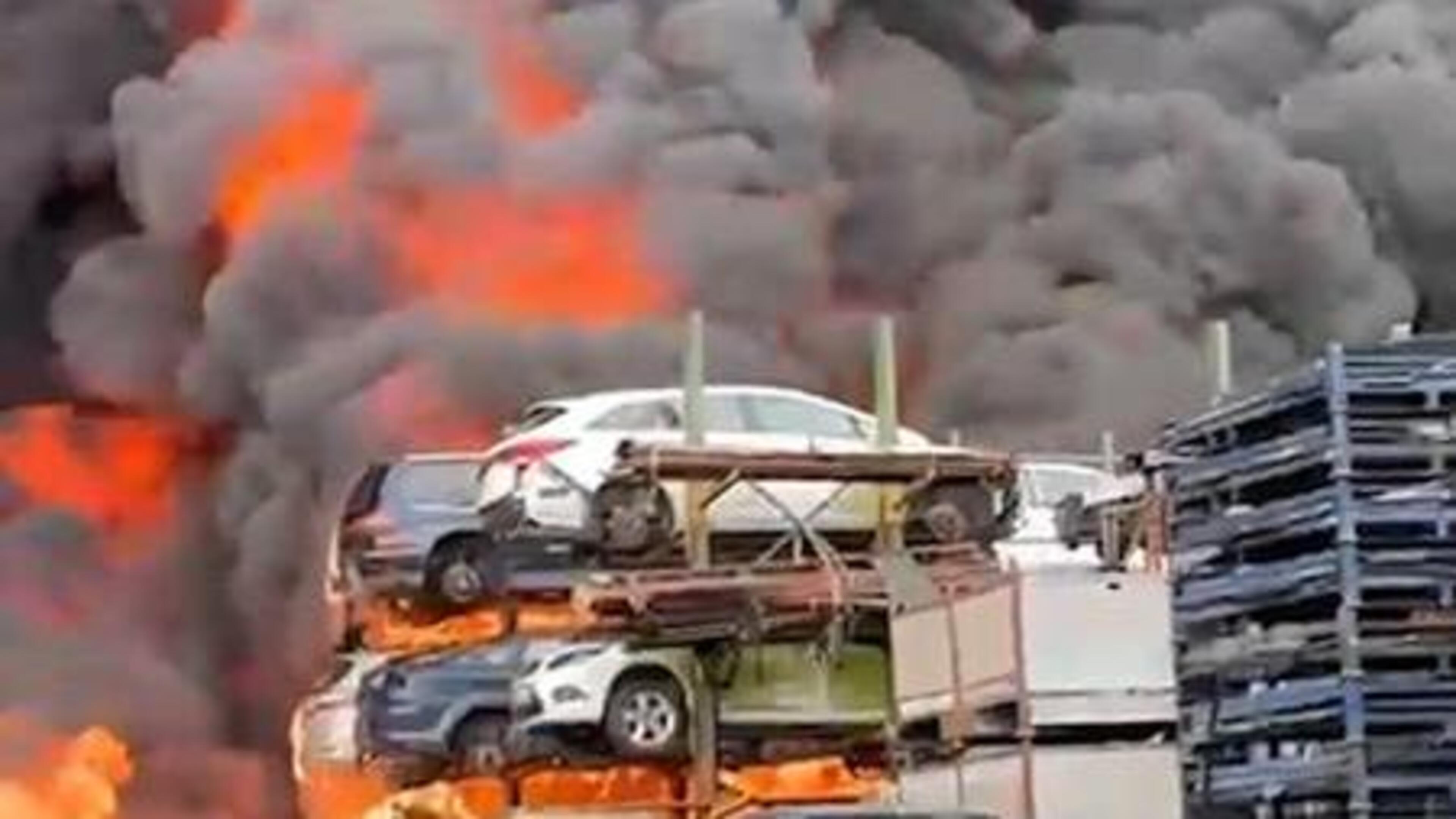 Industrial fire at north Dublin scrapyard extinguished, 80 cars affected by the incident