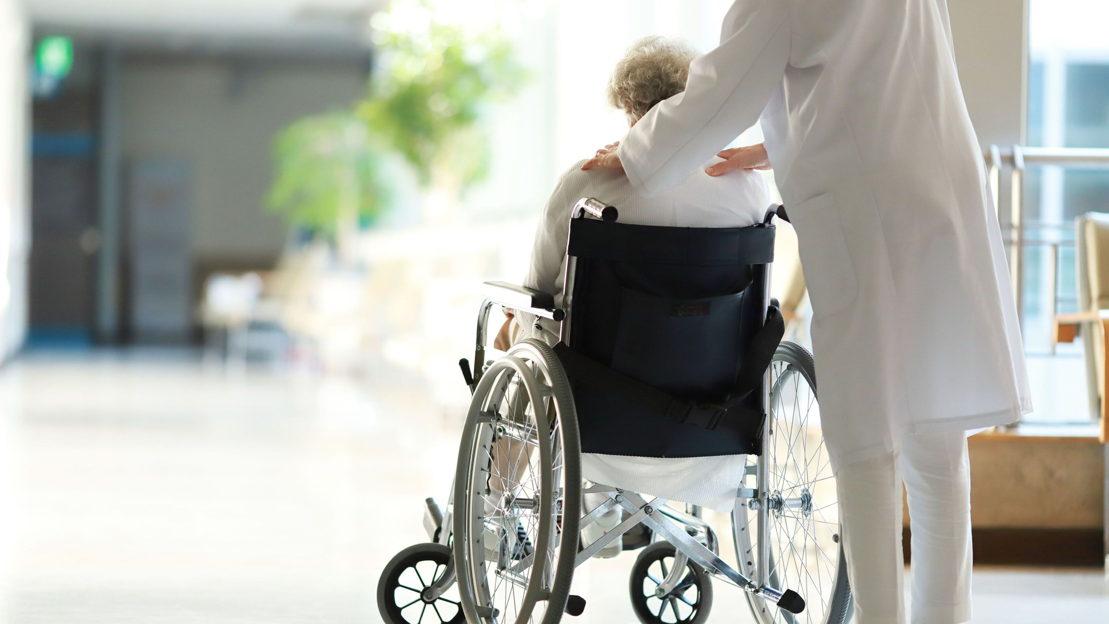 Safety risks, call-bell delays and cramped shared bedrooms found in nursing homes run by company in RTÉ exposé