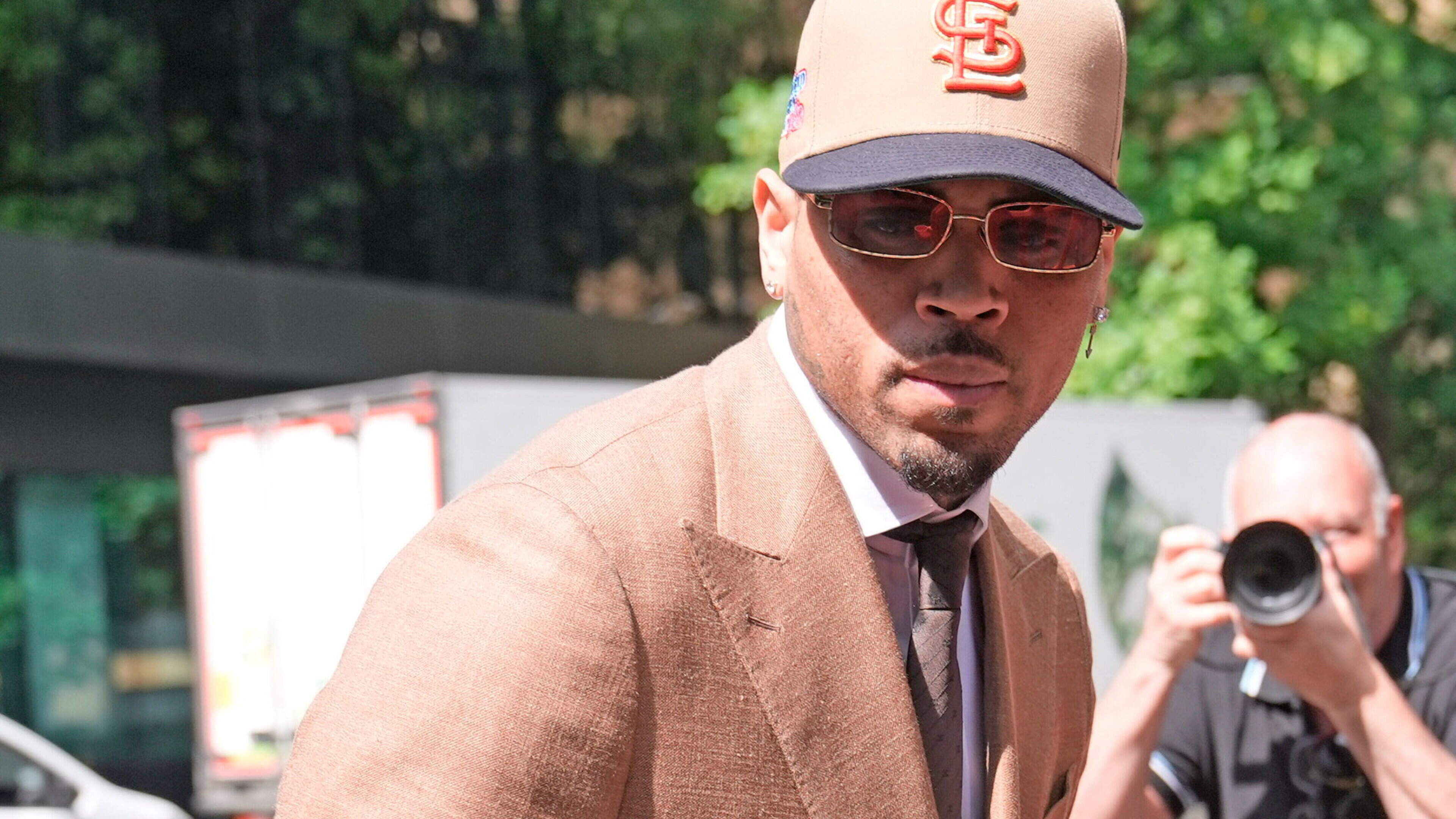 Singer Chris Brown pleads guilty to affray  over altercation at London nightclub