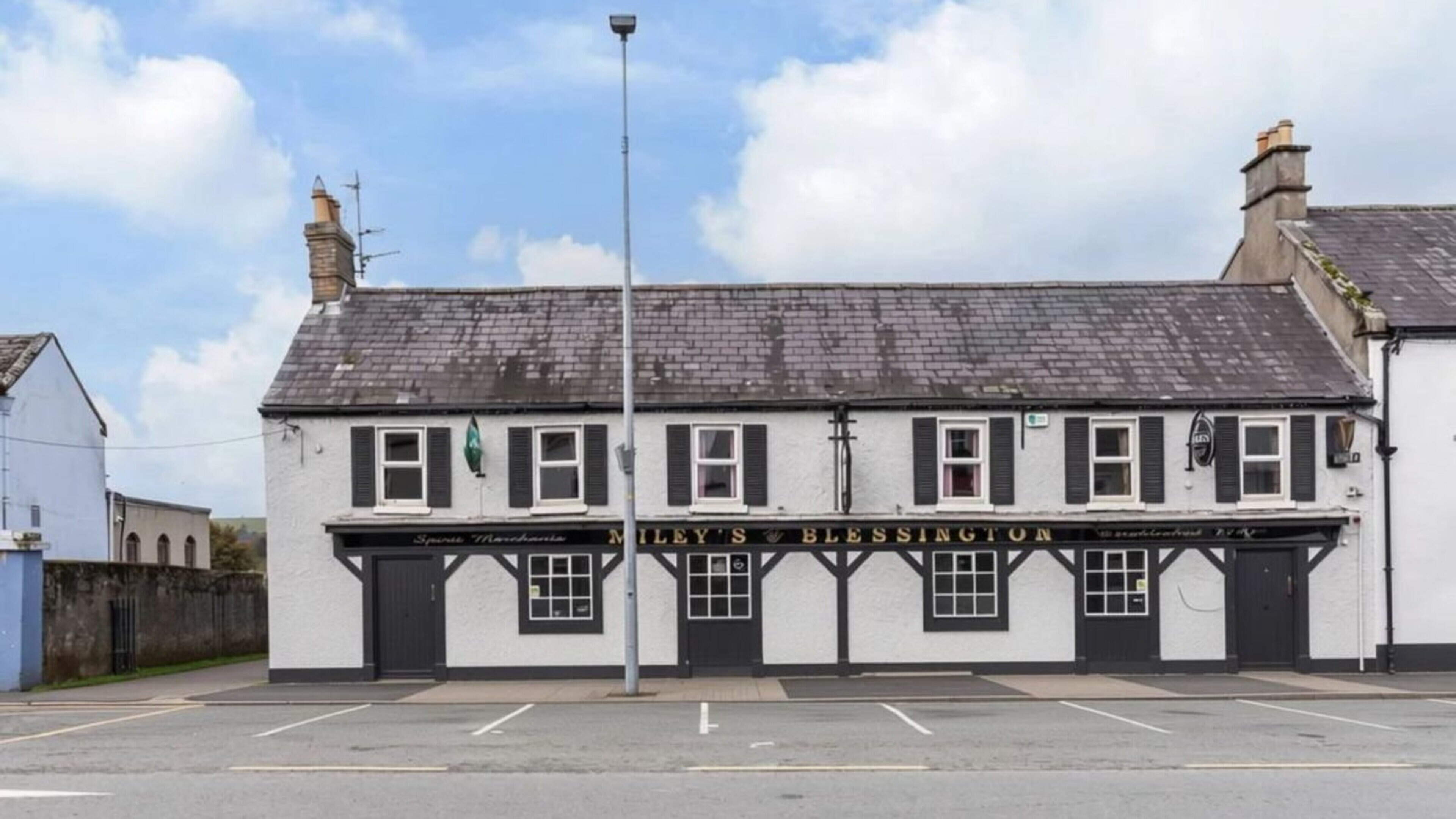Wicklow pub which has been run by same family since 1940 put up for sale