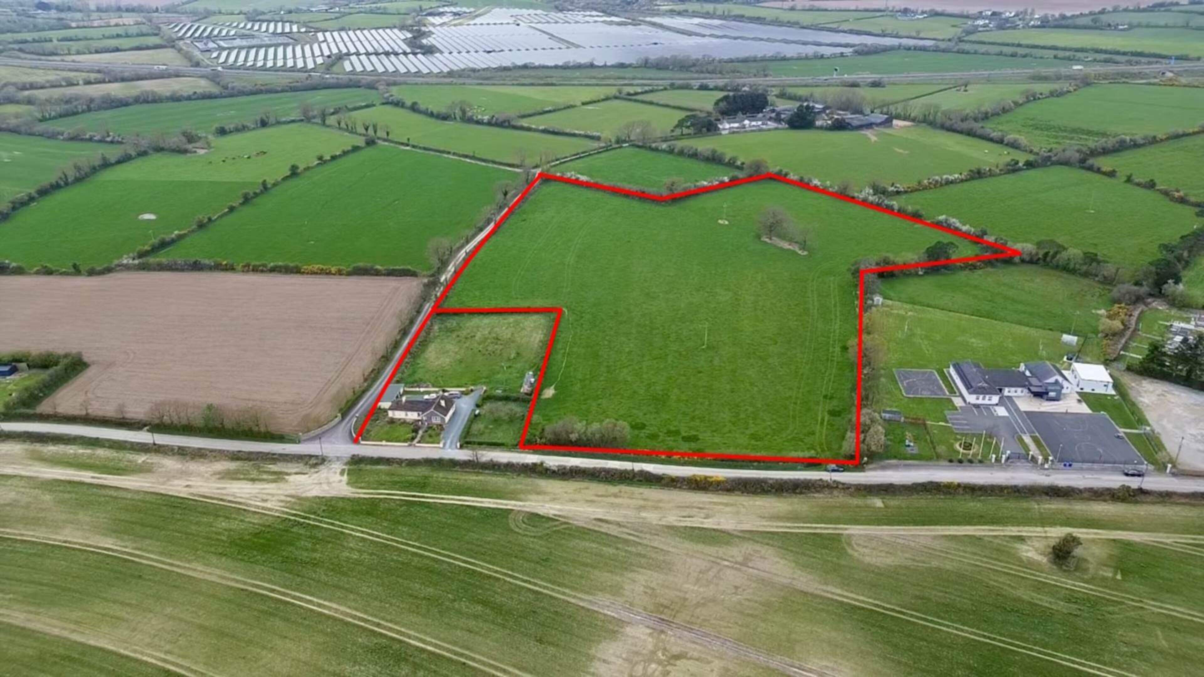 Roadside holding in Wexford beside rural school sells for more than €260,000 at recent auction