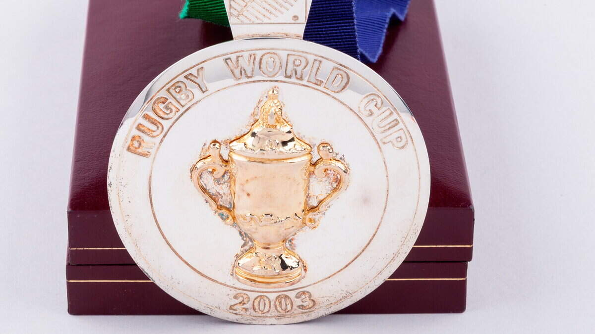Lawrence Dallaglio sells Rugby World Cup medal for just £54,000 amid bankruptcy extension