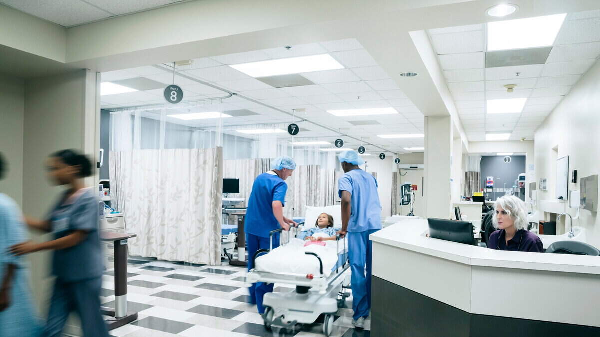 Healthcare graduates can't find jobs as HSE pauses recruitment