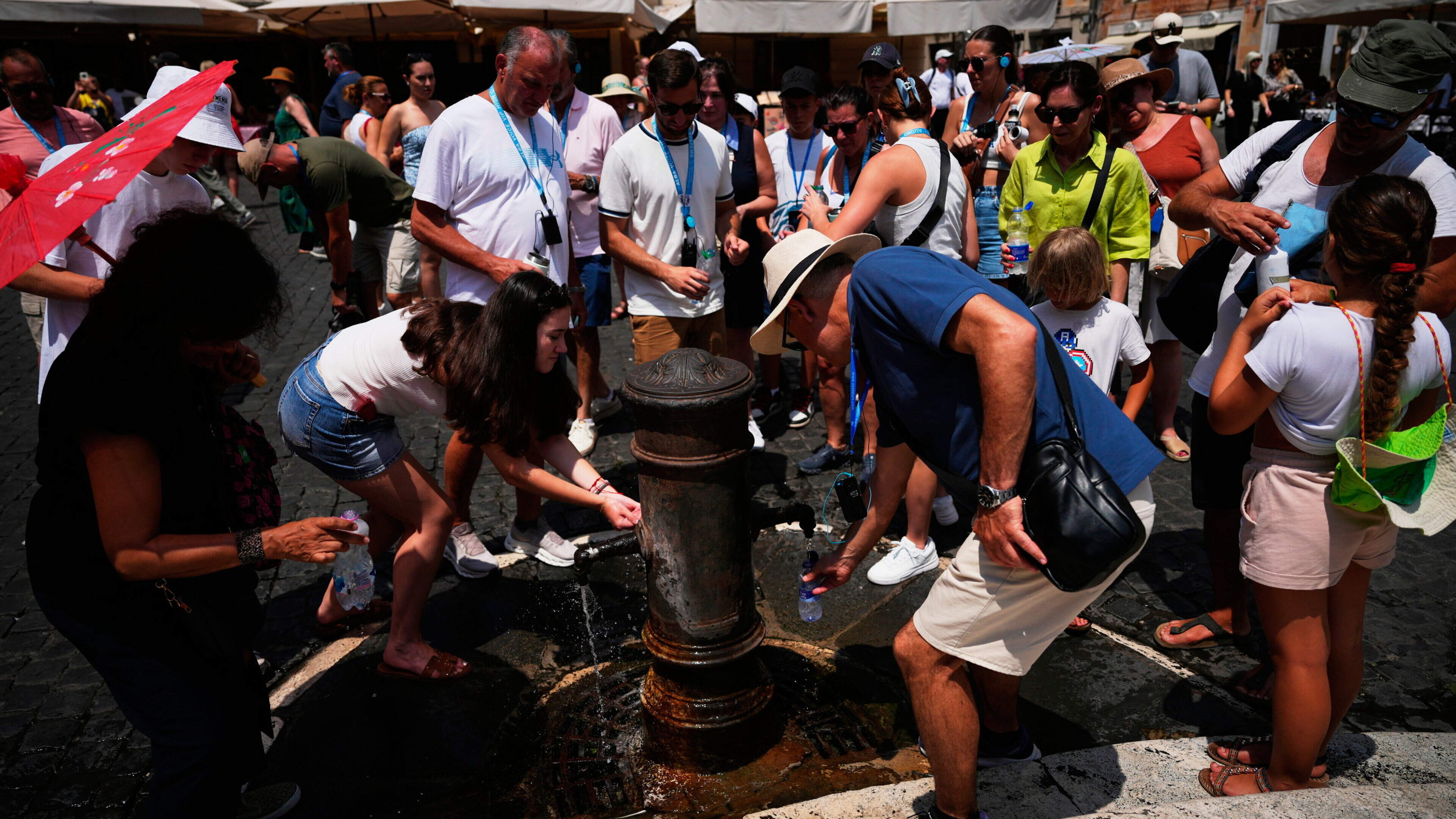 Heatwave hits Italy and Balkans with fears growing over spread of wildfires