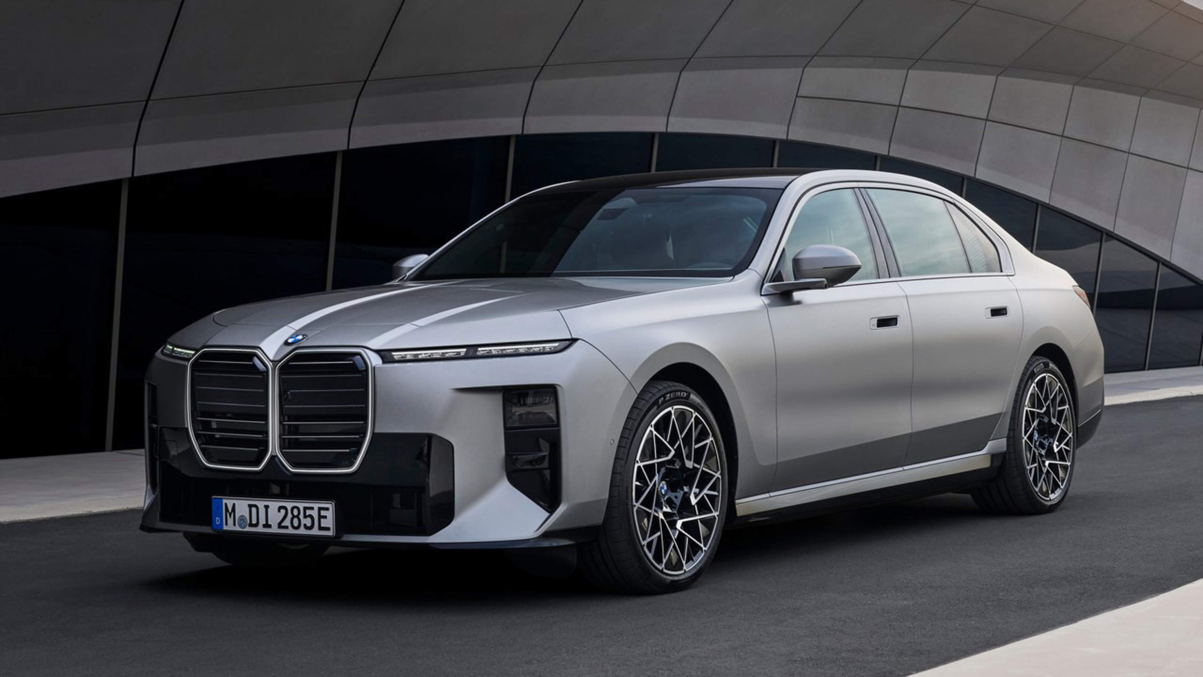 ‘Facelifted’ 7 Series is more like a totally new BMW
