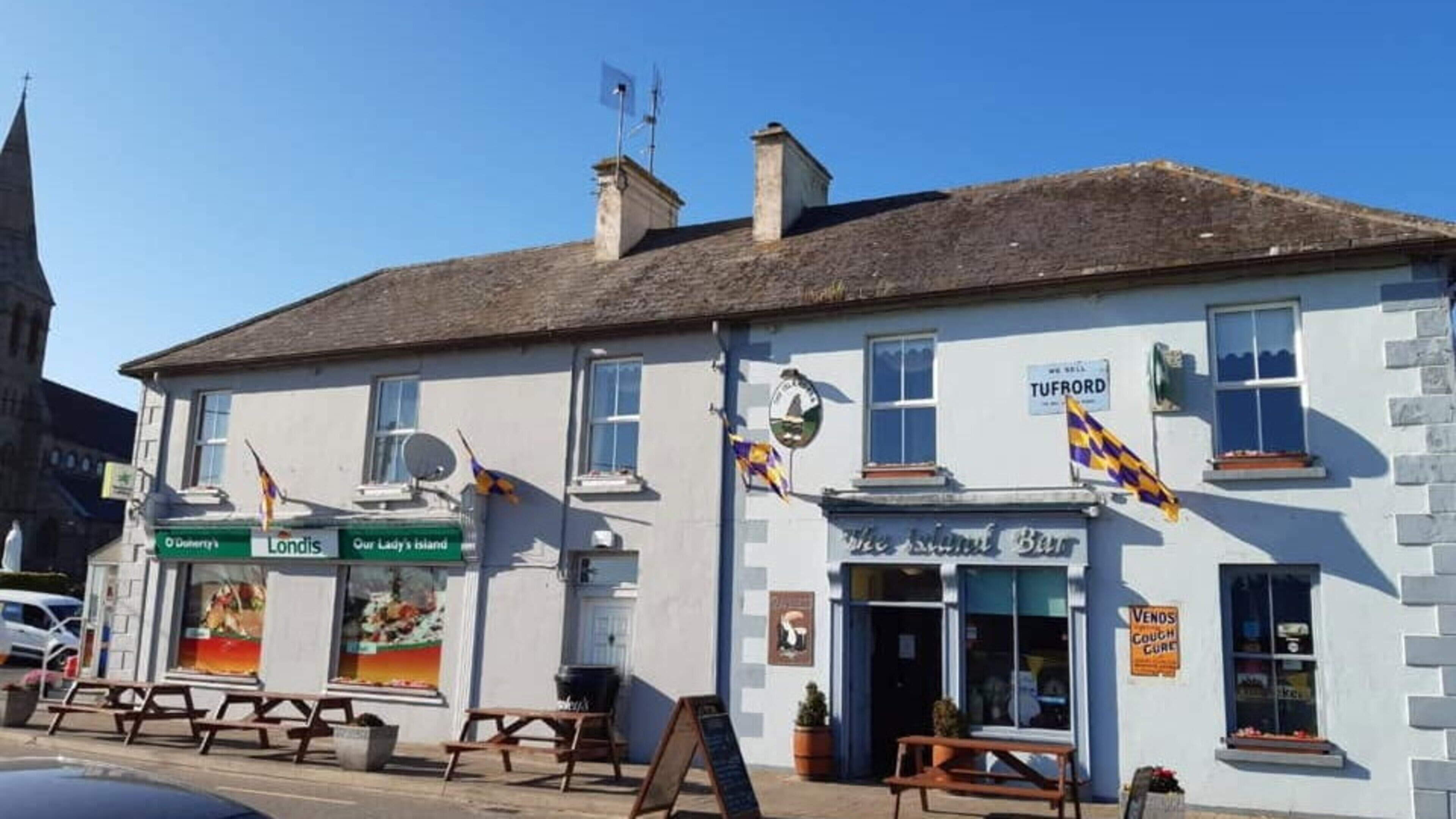‘It's difficult to sum up three decades of business in this special village’ — New owners to take over rural Wexford pub and supermarket