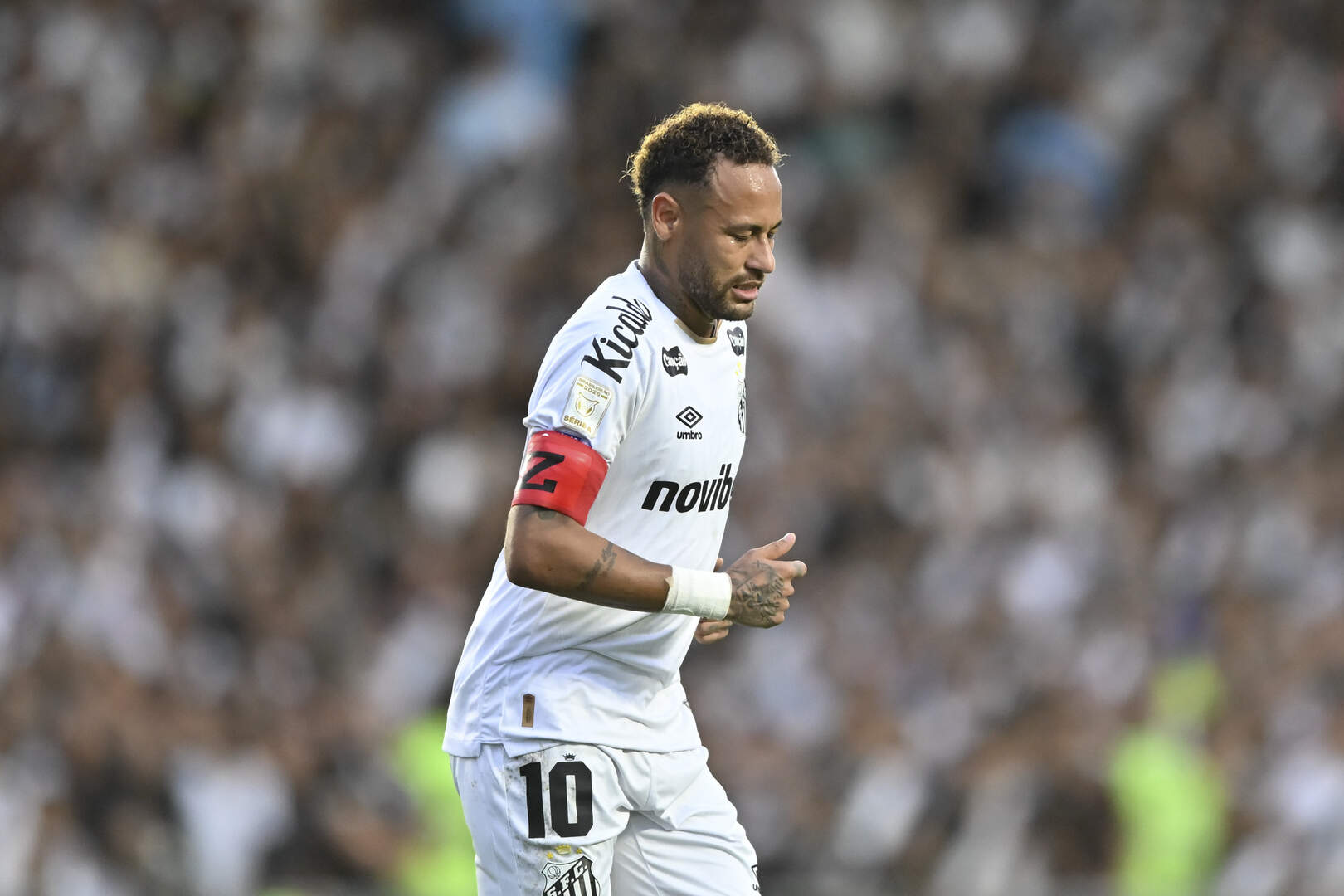 Neymar is first player to leave pitch as Brazil trials anti-time wasting rule | Irish Independent