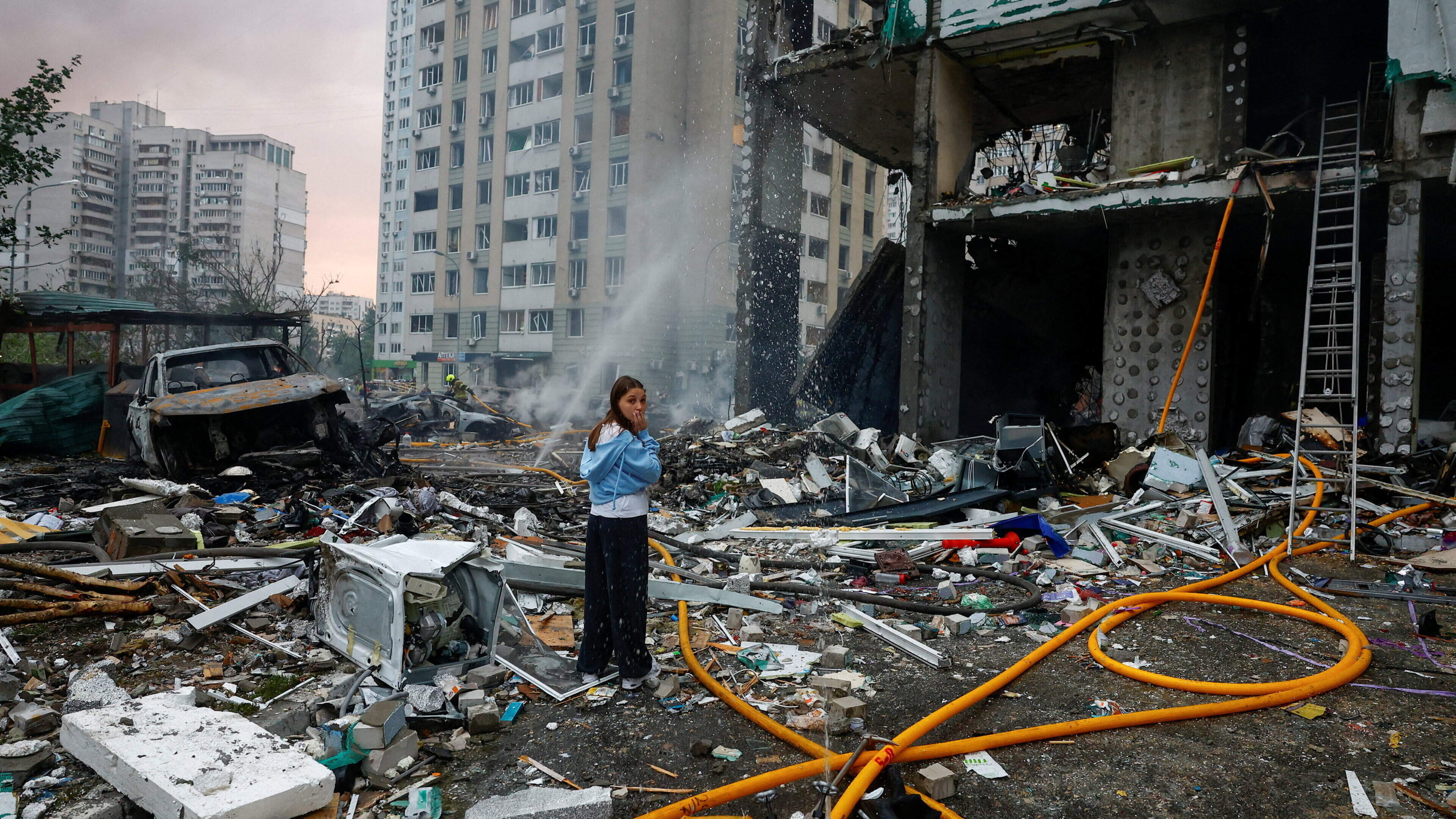 Twenty killed as Russian missiles find weakness in Kyiv defences