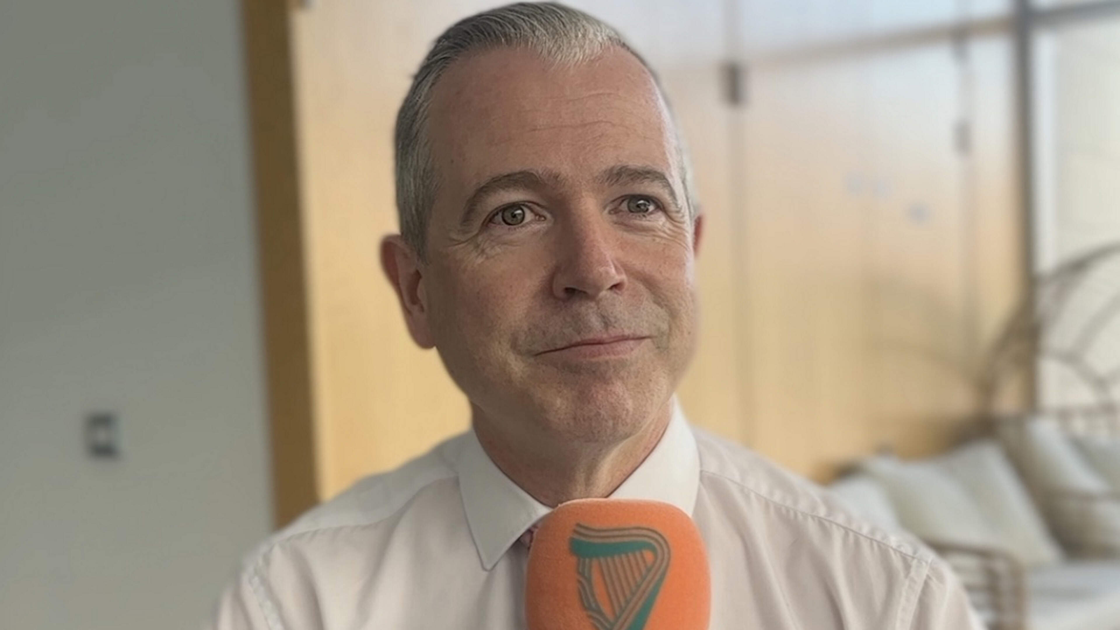 ‘Mionlach glórach’ atá ag cur in éadan seirbhísí Gaeilge