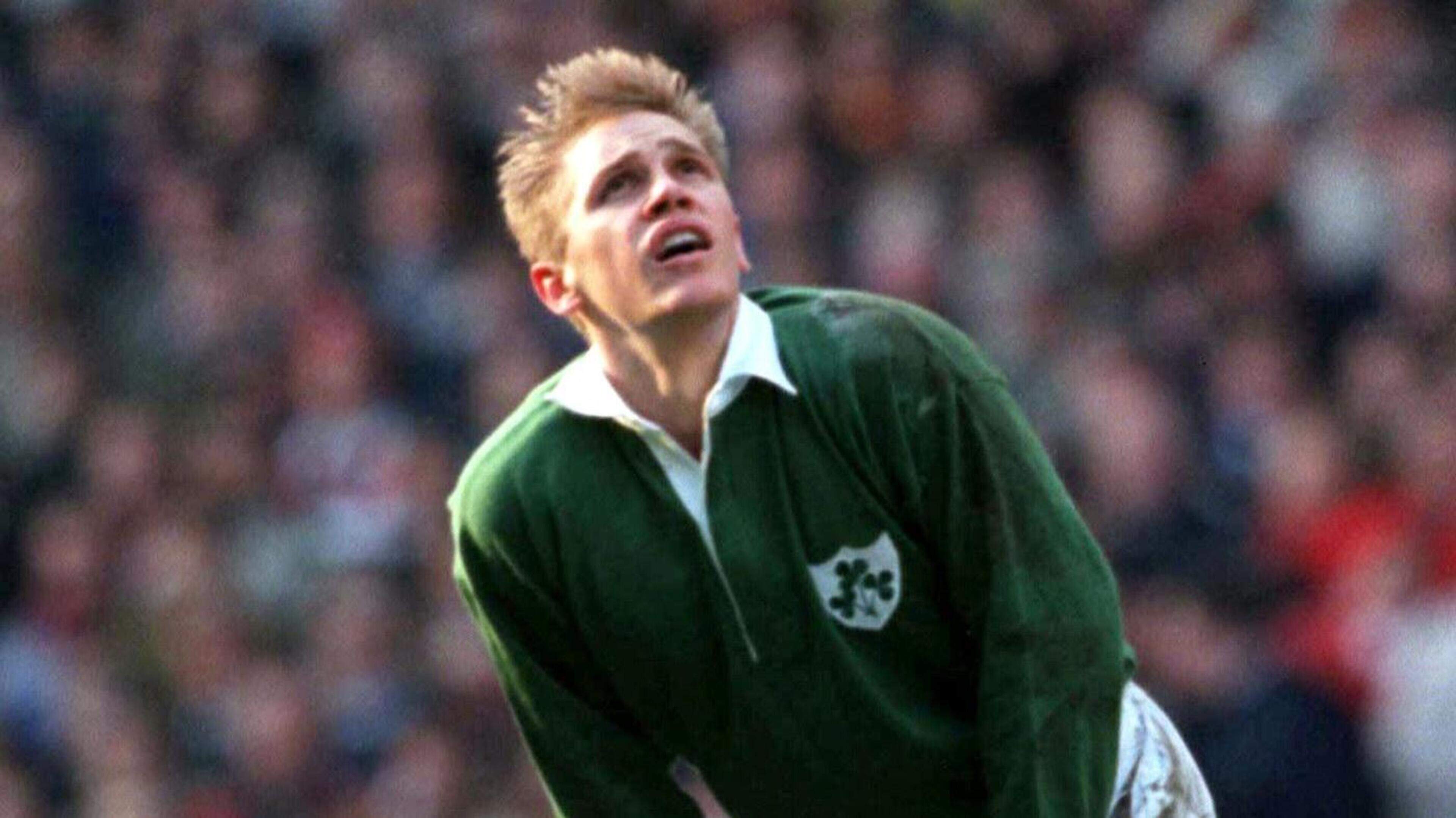 Former Ireland out-half Brian Smith dies aged 59