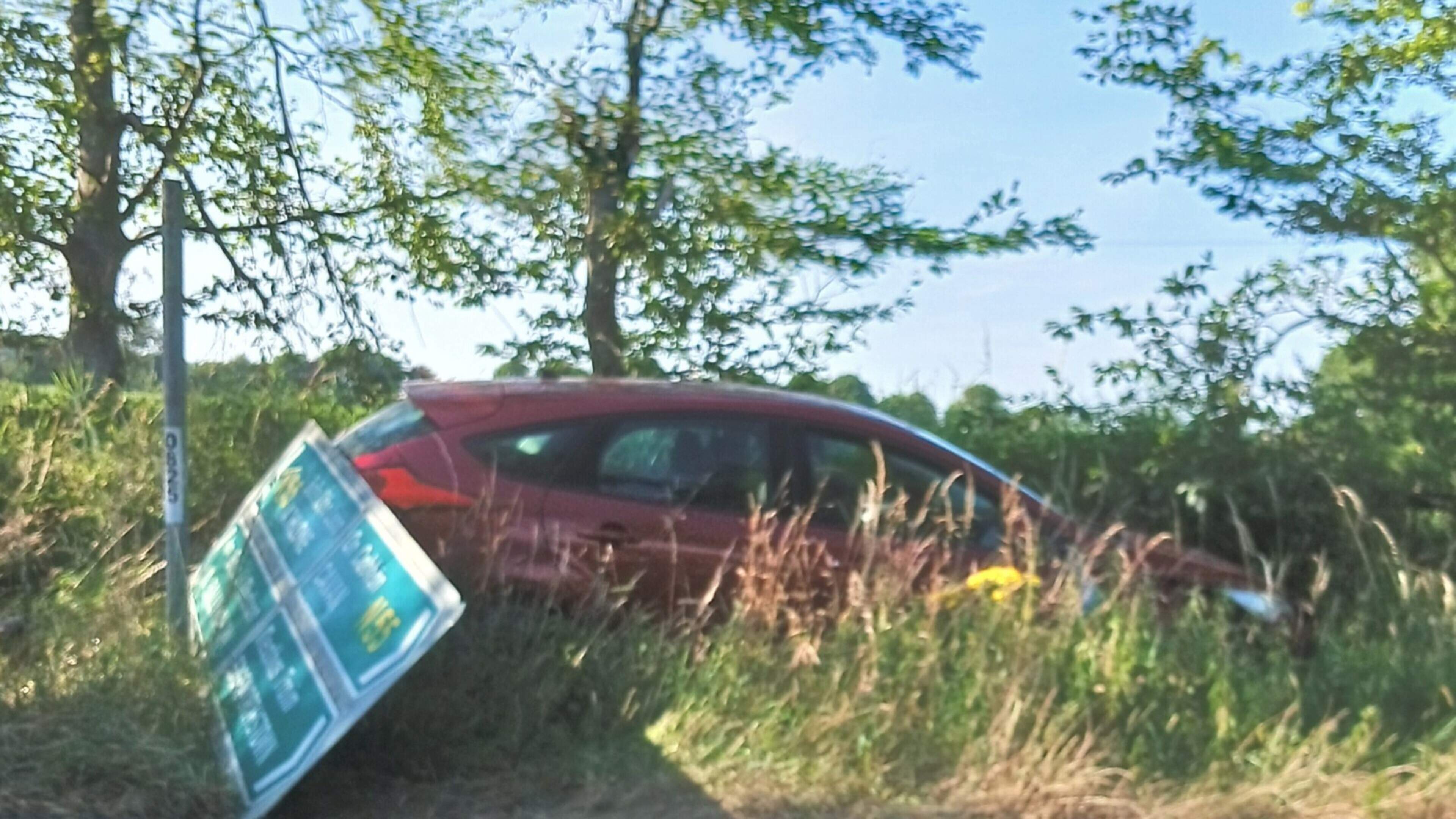 Gardaí probe two-vehicle Longford crash as drivers walk away unscathed