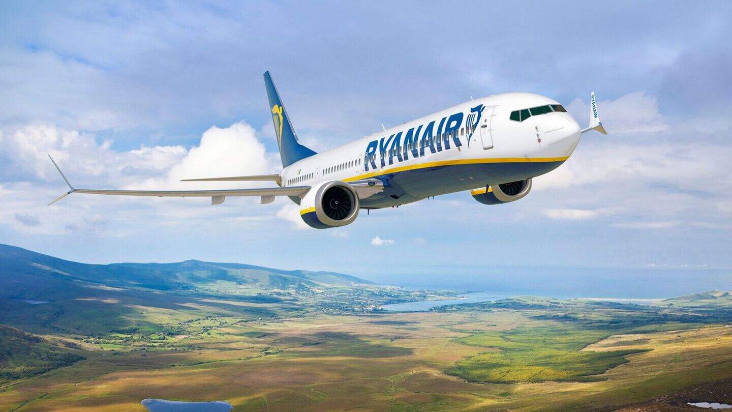 Ryanair takes off, fuelled by massive new $40bn order at Boeing | Irish ...